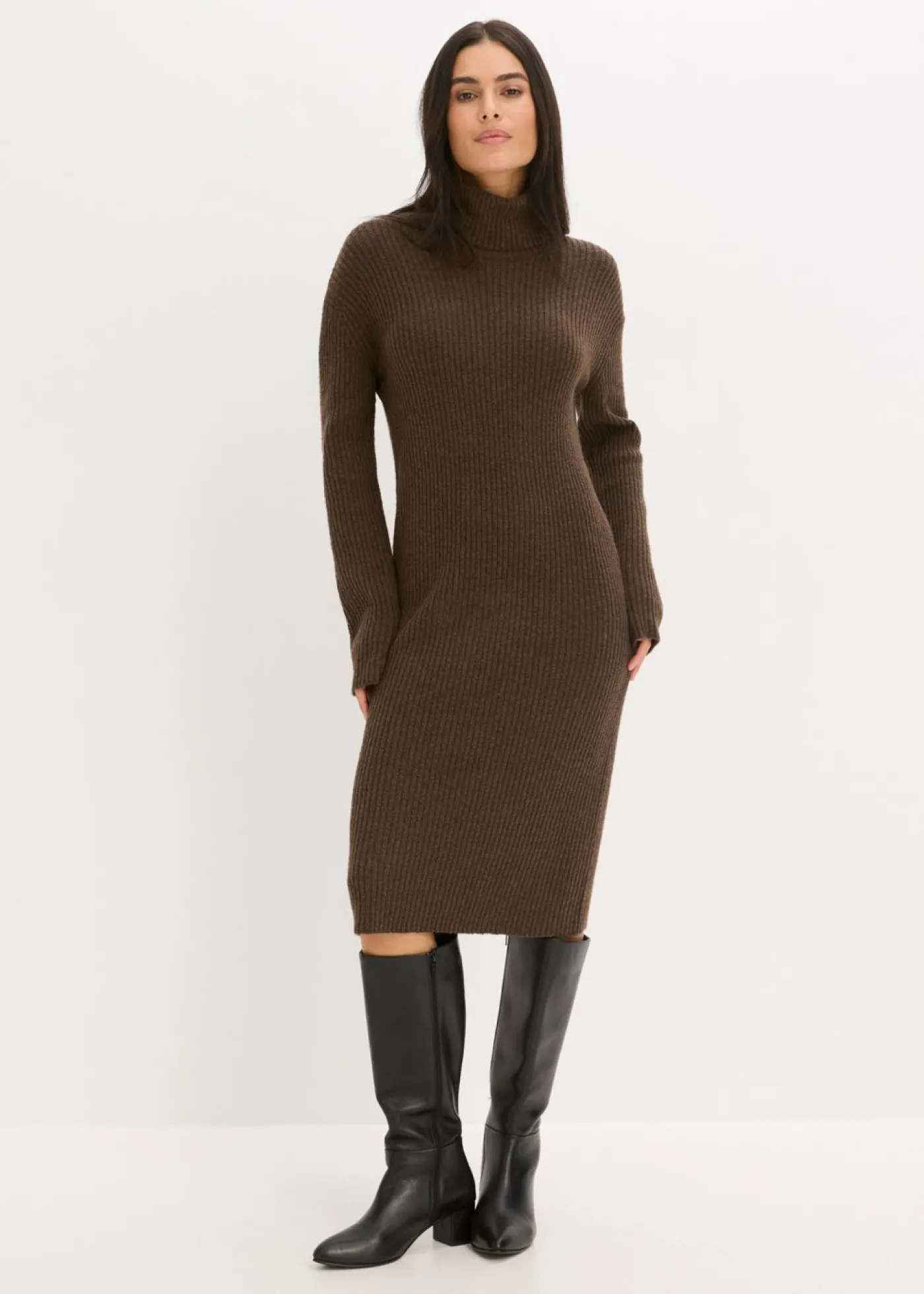bonprix bonprix Vestido de punto acanalado con cuello vuelto marrón arcilla Online