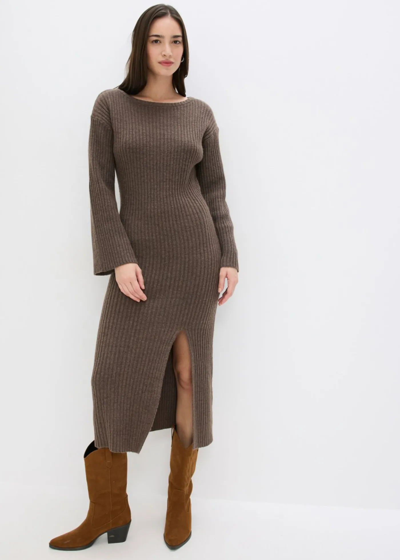 bonprix bonprix Vestido de punto con abertura marrón arcilla Hot
