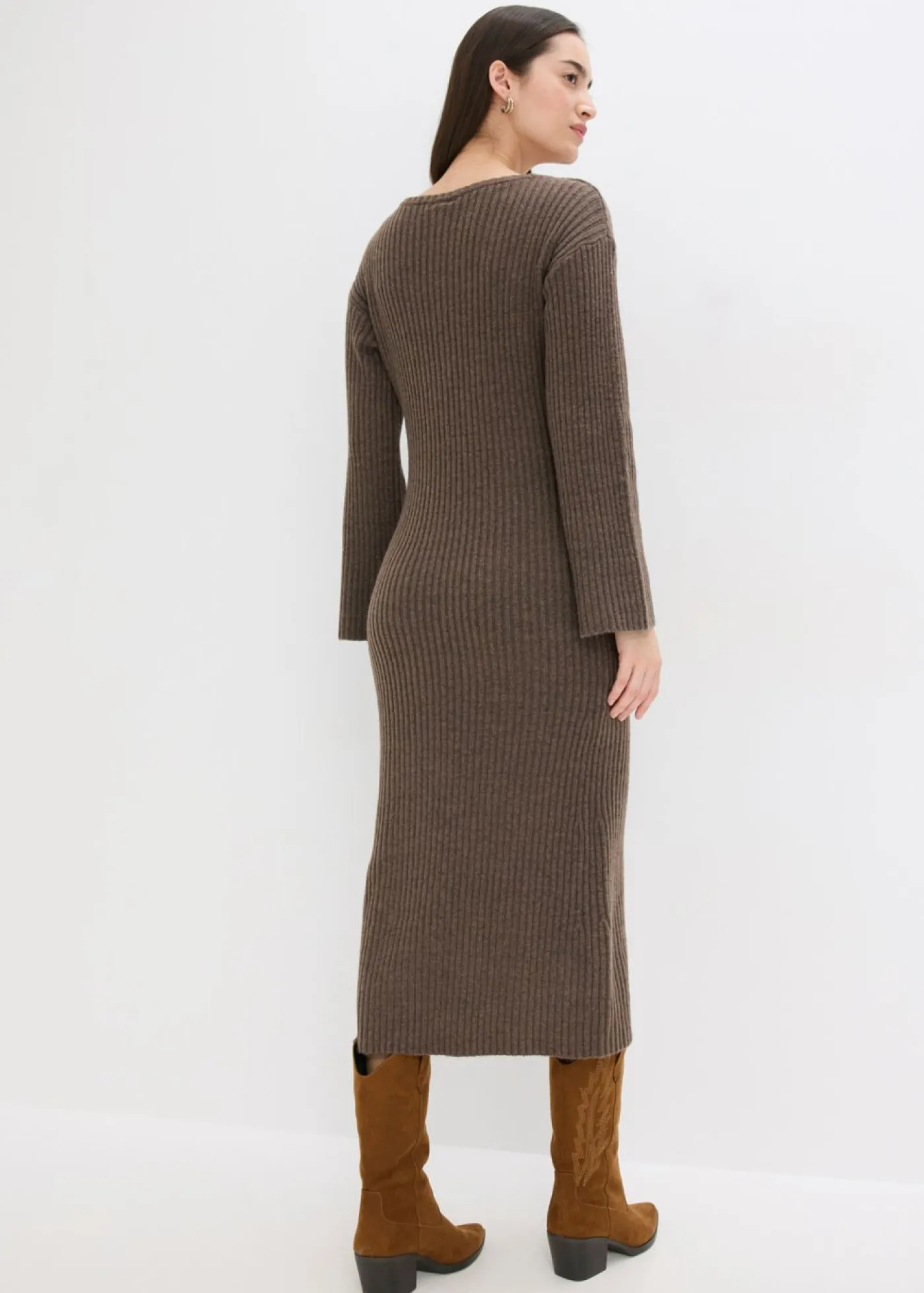 bonprix bonprix Vestido de punto con abertura marrón arcilla Hot