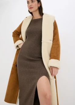 bonprix bonprix Vestido de punto con abertura marrón arcilla Hot