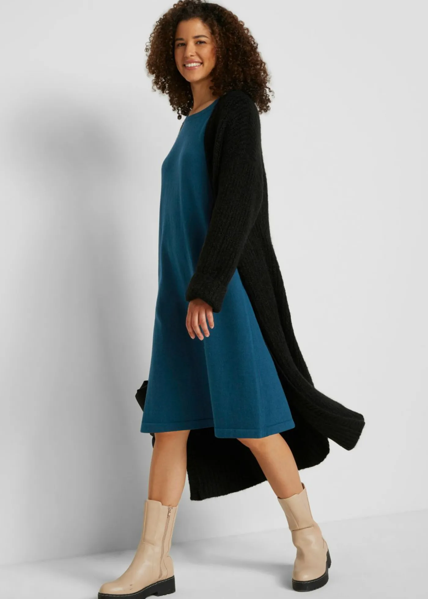 bonprix bonprix Vestido de punto con algodón reciclado Verde oscuro New