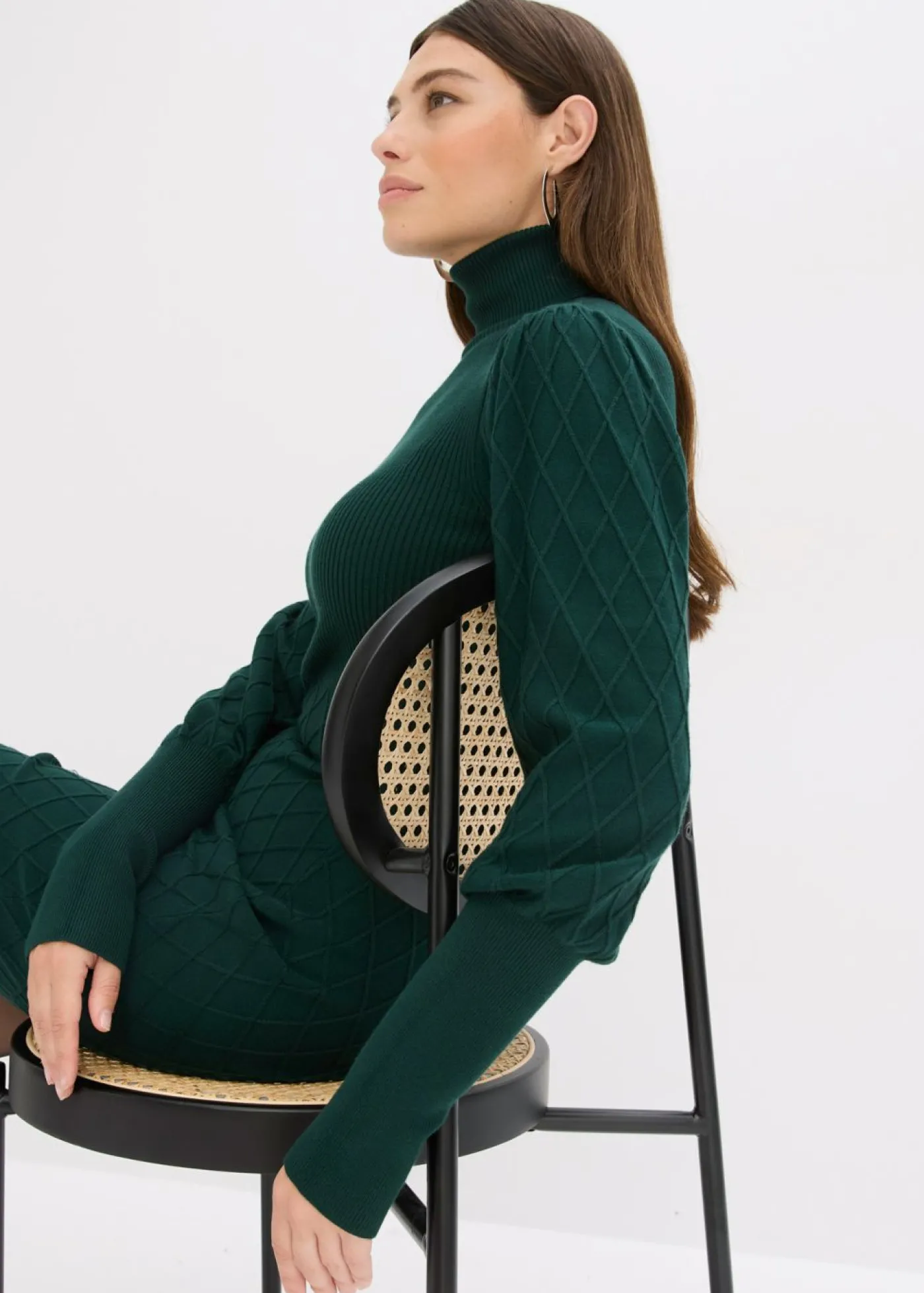 bonprix bonprix Vestido de punto con cuello vuelto Verde intenso Sale