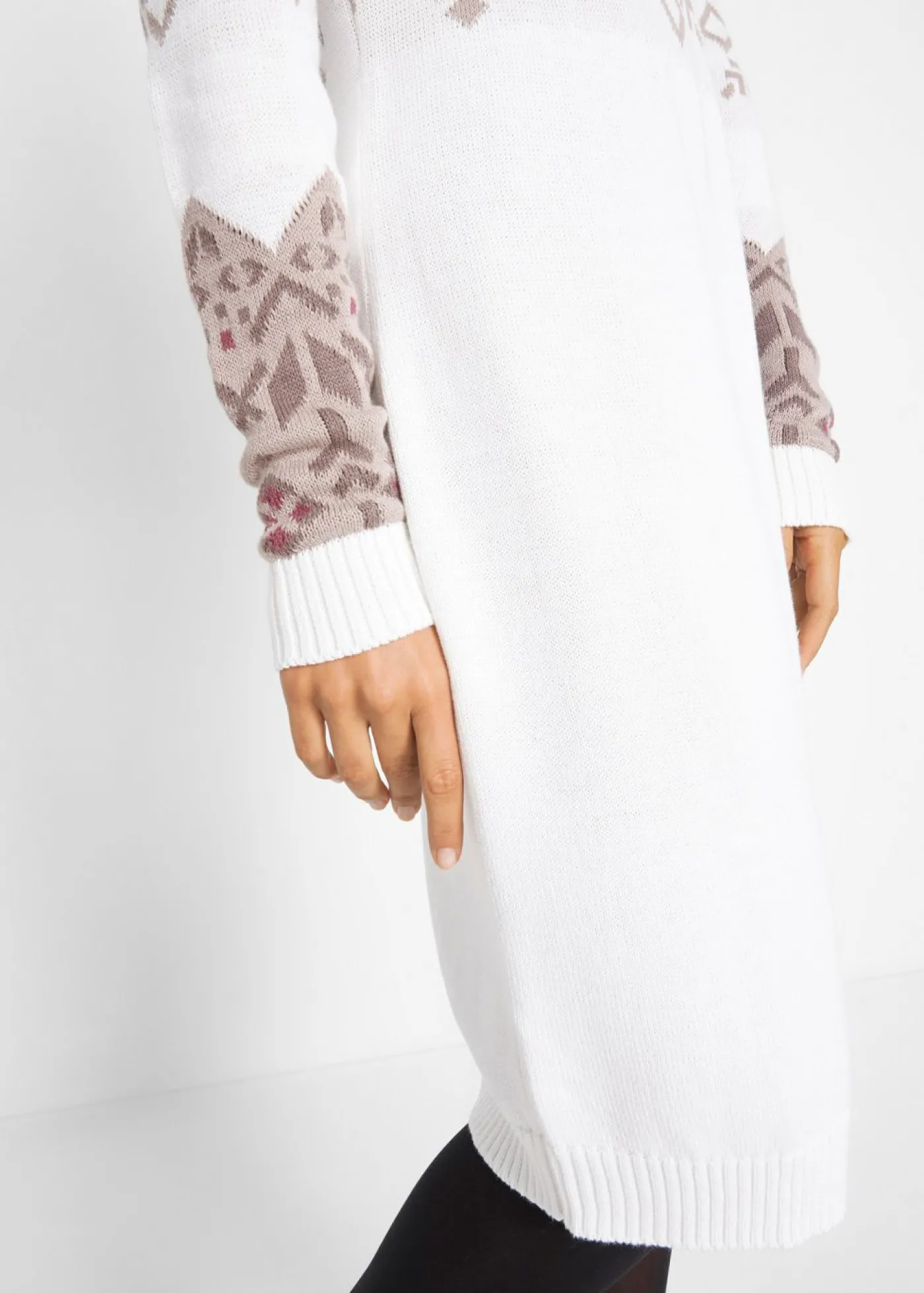 bonprix bonprix Vestido de punto con estampado invernal crema suave / piedra / marrón / baya mate