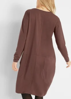 bonprix bonprix Vestido de punto con forma en O Marrón tierra Discount