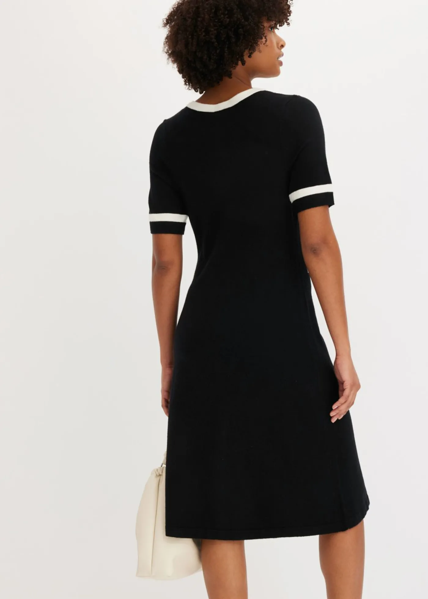 bonprix bonprix Vestido de punto con viscosa Negro-blanco lana New