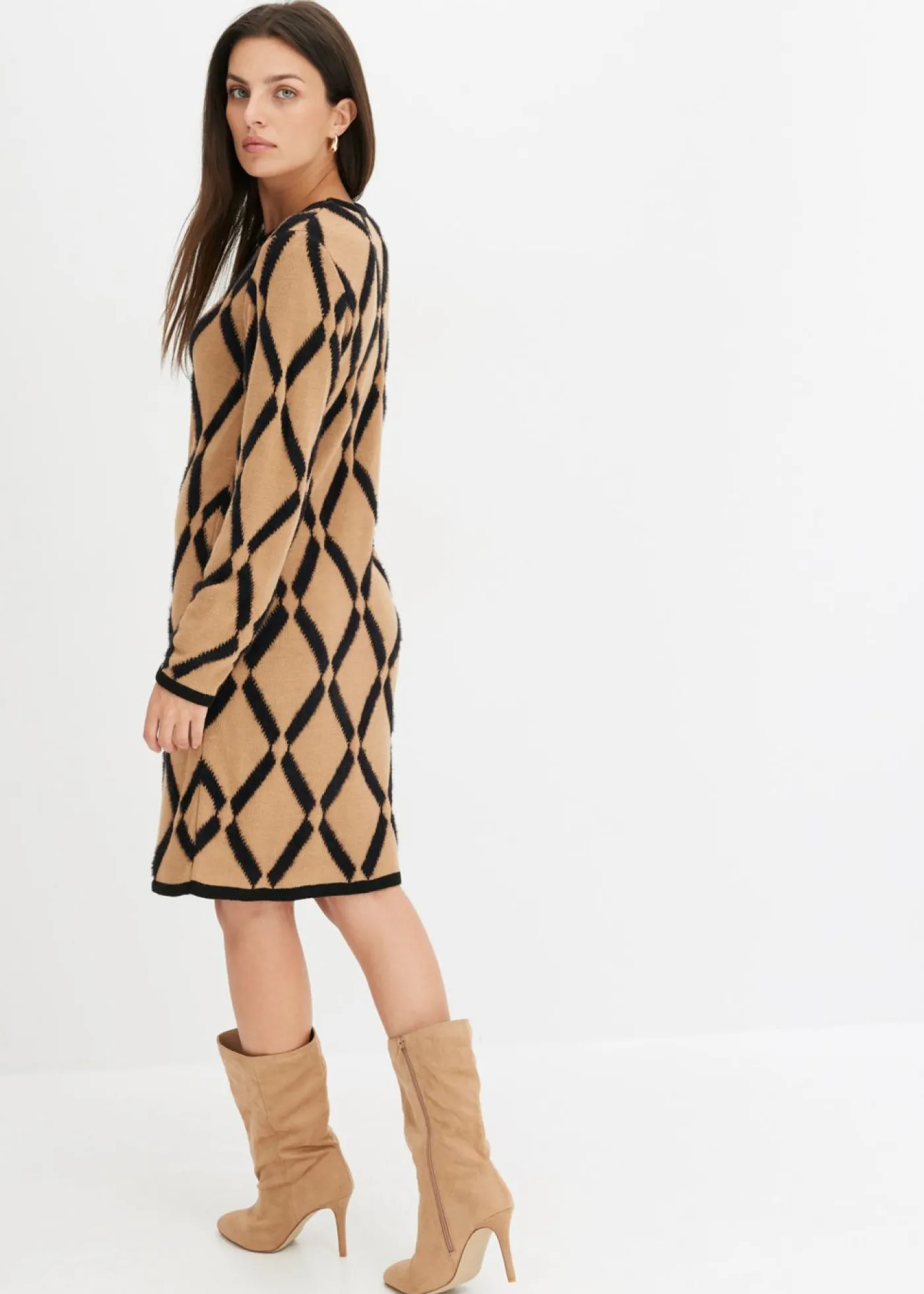 bonprix bonprix Vestido de punto de hilo metálico con estampado de rombos marrón claro-negro a cuadros Online