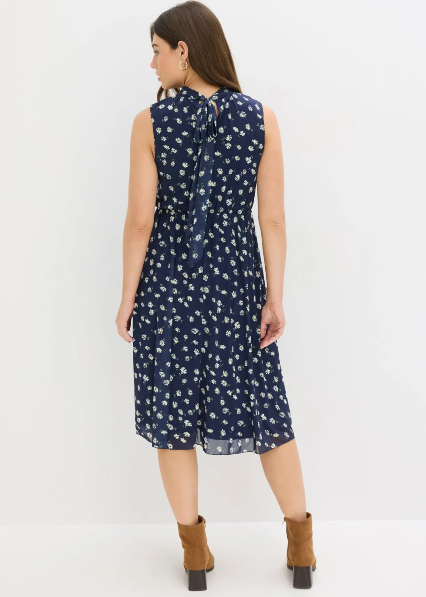 bonprix bonprix Vestido de punto de malla fina azul marino con flores New