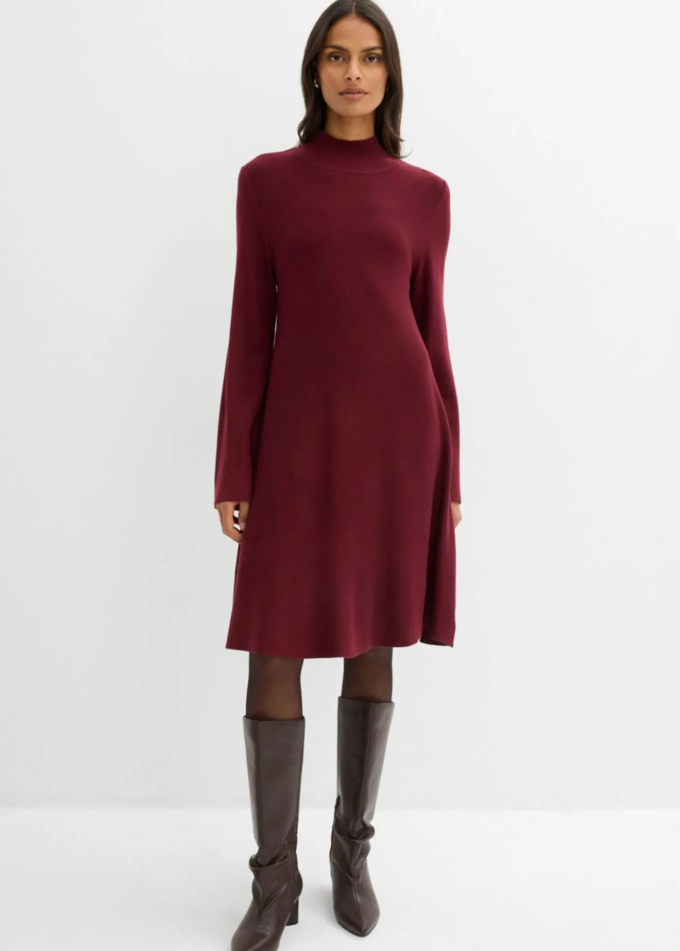 bonprix bonprix Vestido de punto de mezcla de viscosa con línea en A rojo avellana Online