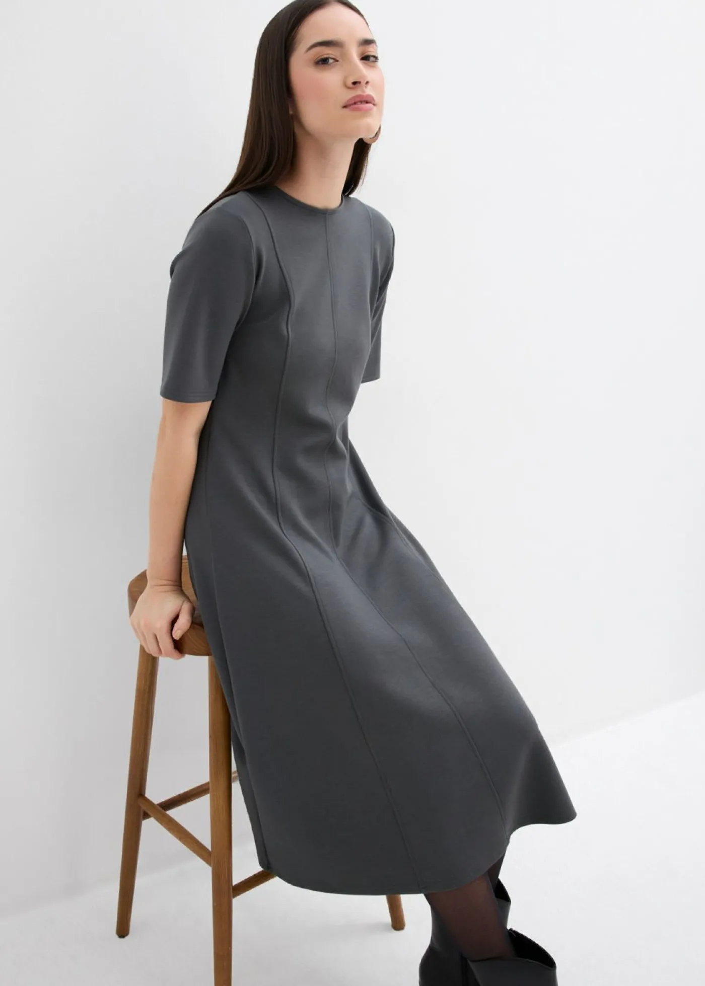bonprix bonprix Vestido de punto de mezcla de viscosa fluida antracita