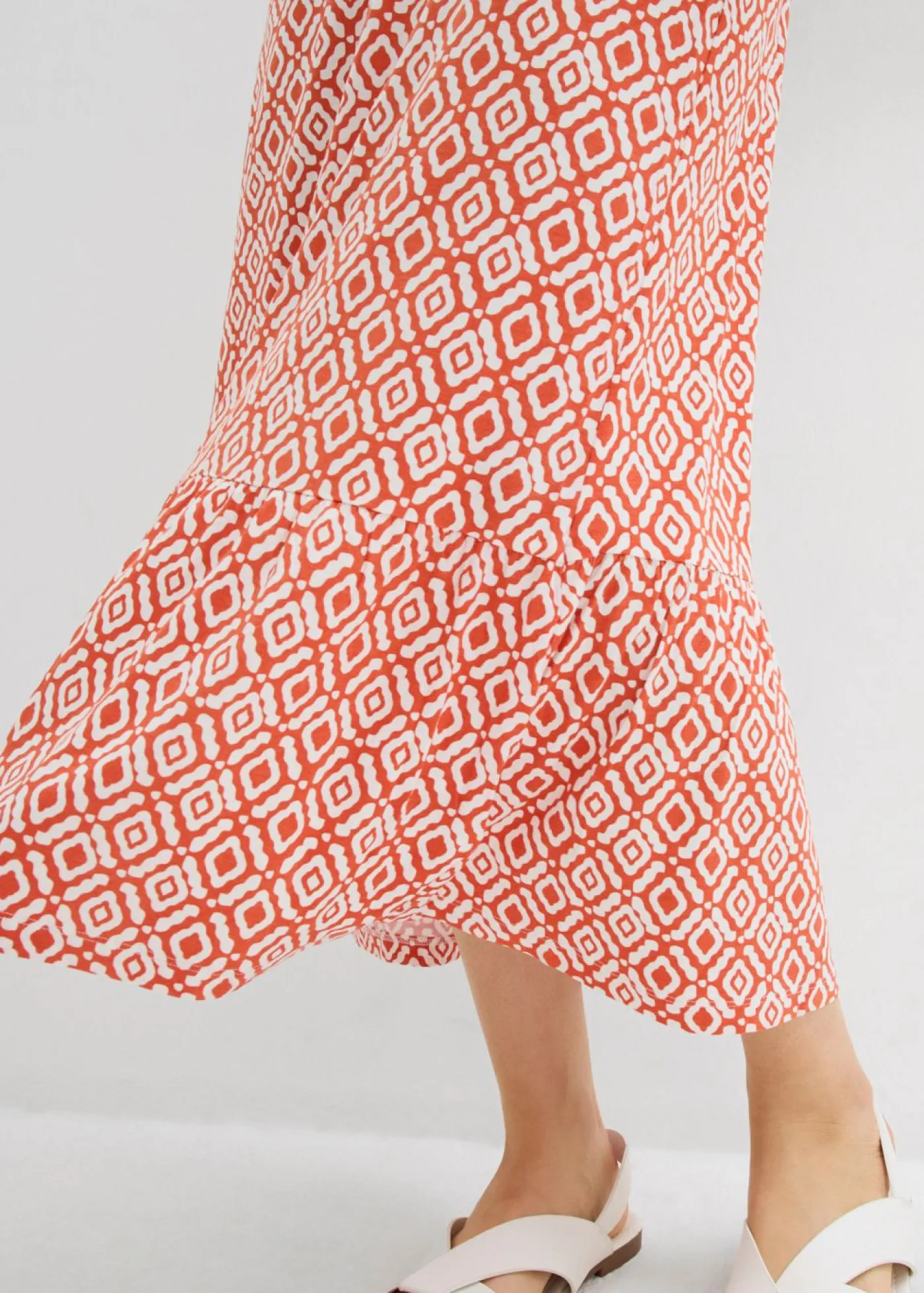 bonprix bonprix Vestido de punto de mezcla de viscosa cayena-blanco lana Clearance