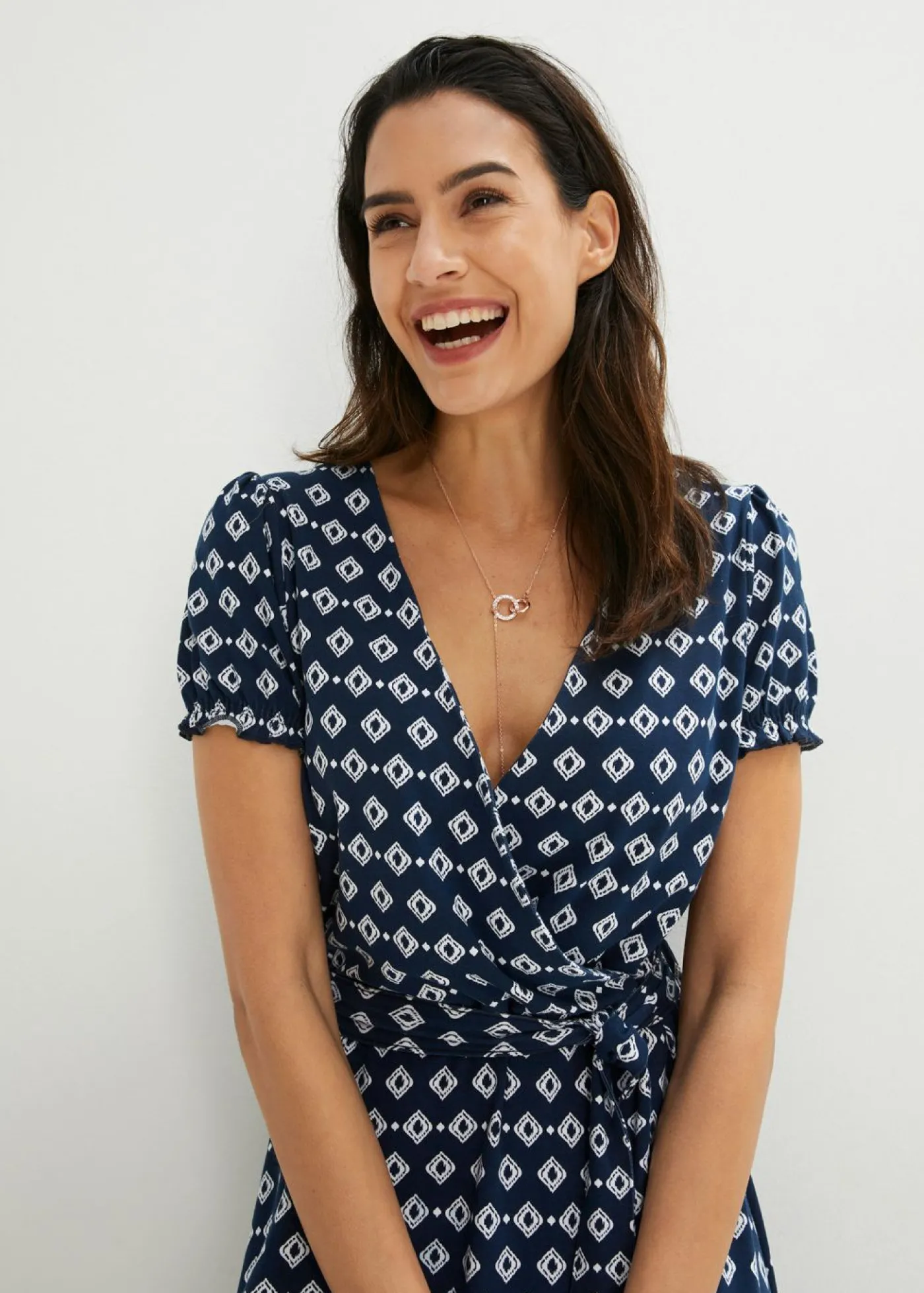 bonprix bonprix Vestido de punto de mezcla de viscosa Azul marino-blanco Sale