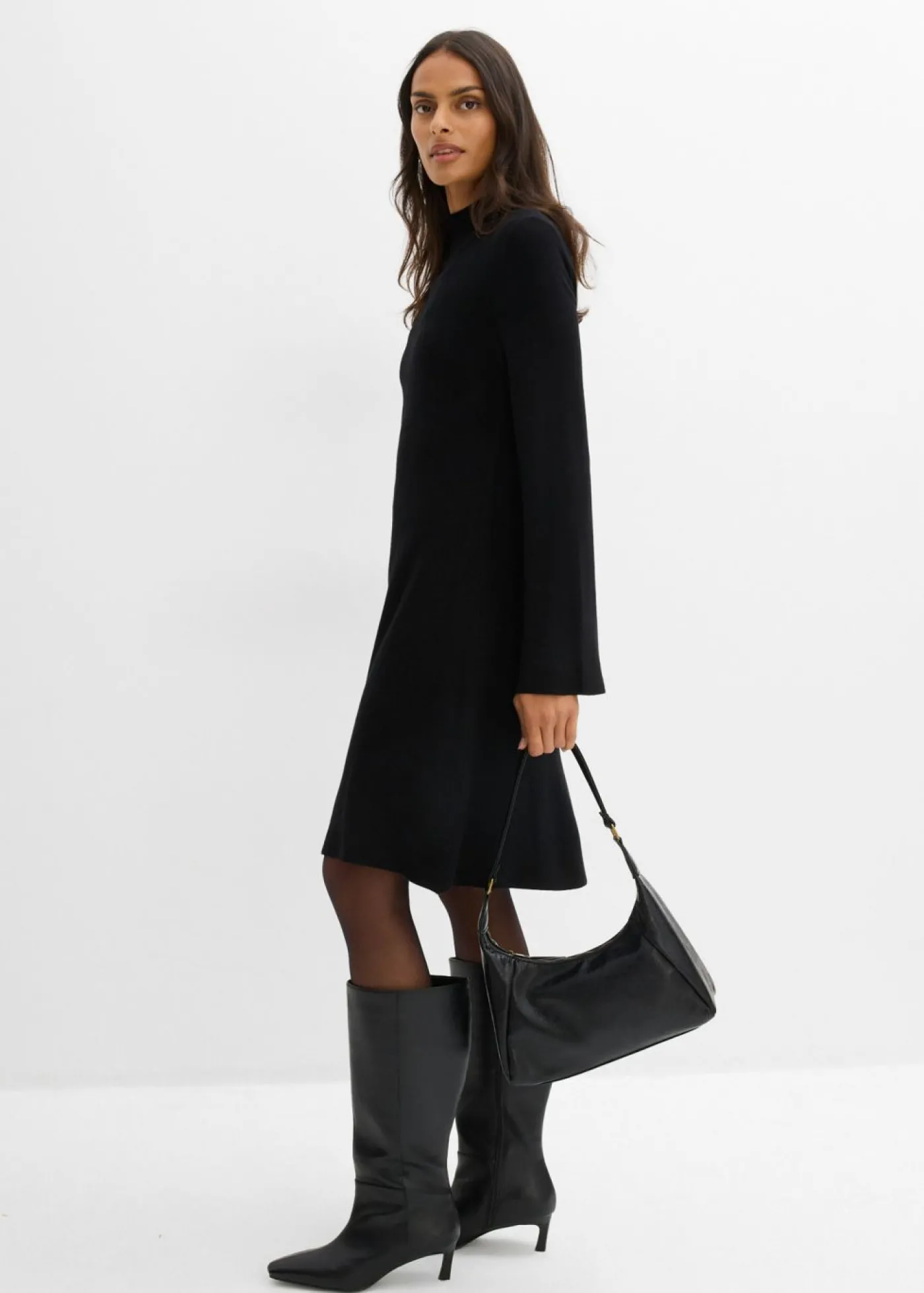 bonprix bonprix Vestido de punto de mezcla de viscosa con línea en A Negro Hot