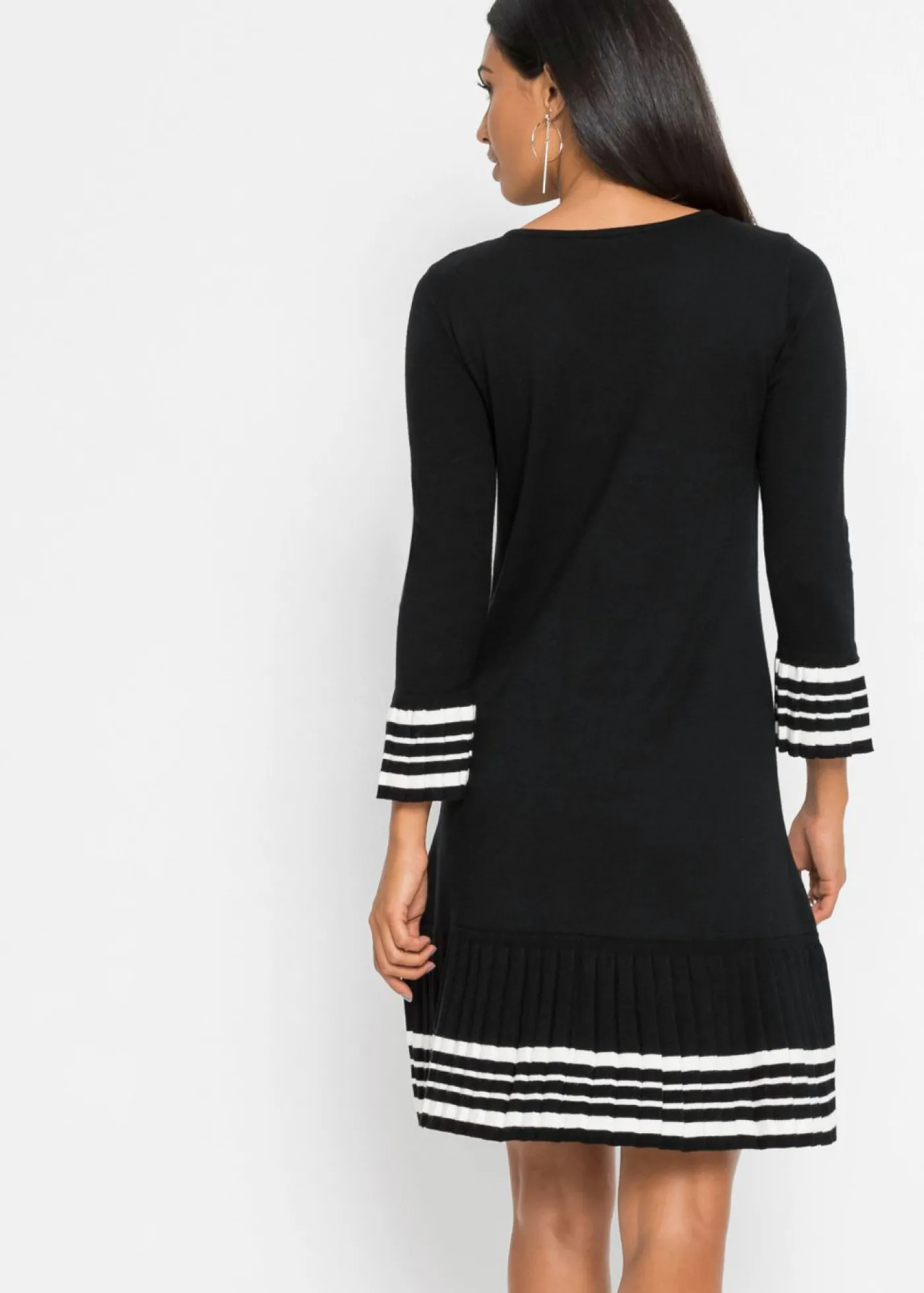 bonprix bonprix Vestido de punto de mezcla de viscosa suave negro/crema suave con rayas Clearance