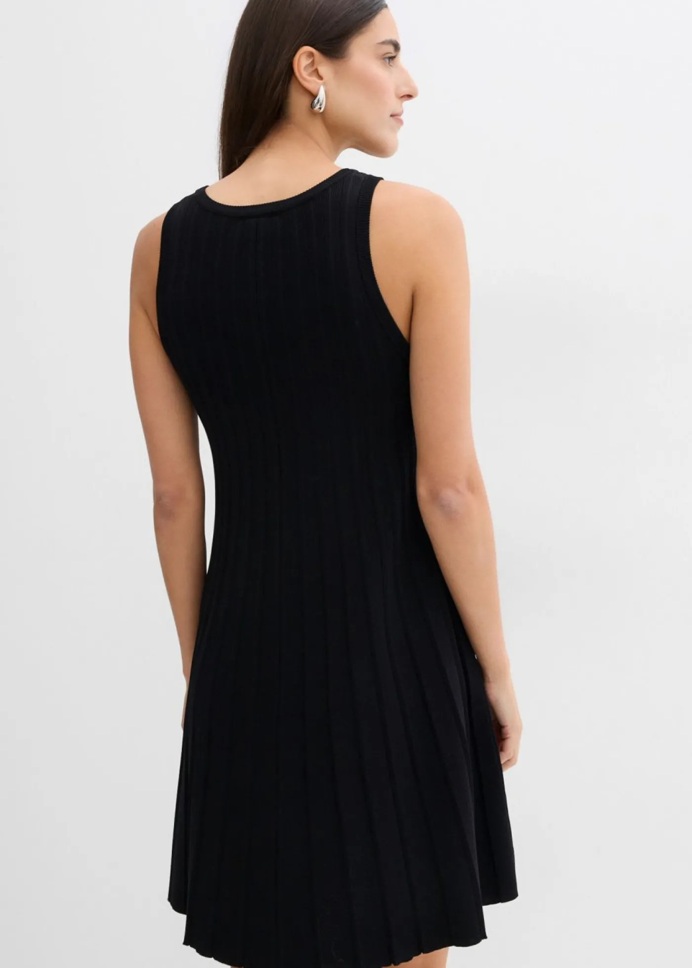 bonprix bonprix Vestido de punto de mezcla de viscosa con línea en A Negro Outlet