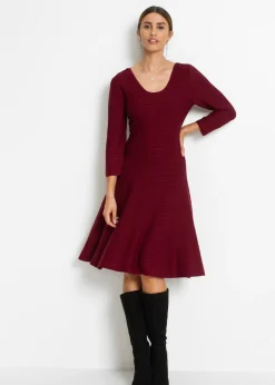 bonprix bonprix Vestido de punto de mezcla de viscosa suave rubí / negro Outlet