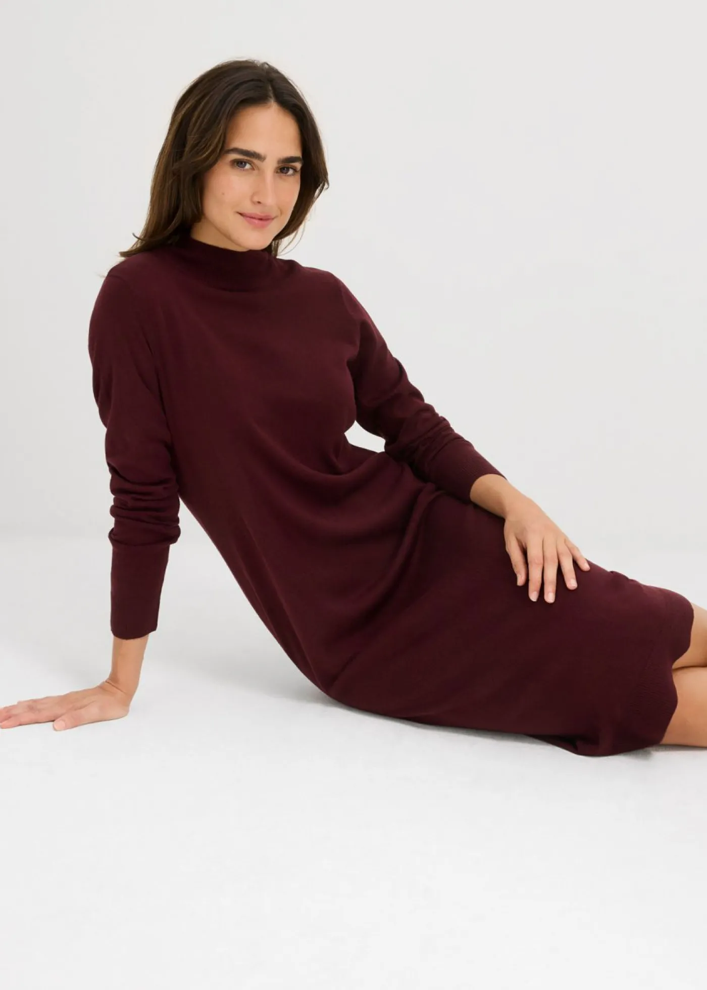 bonprix bonprix Vestido de punto fino con cuello alto Verde intenso Discount