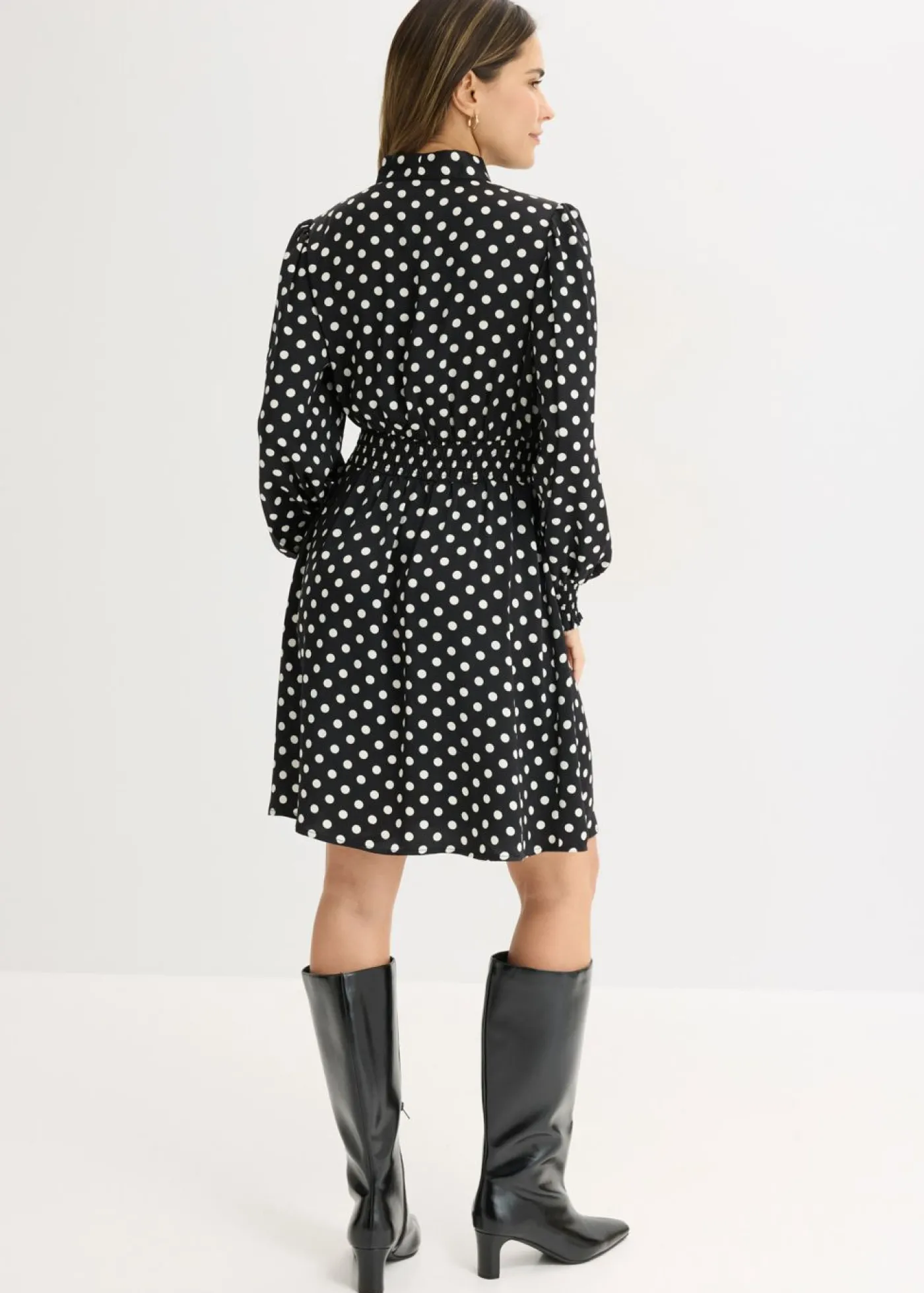 bonprix bonprix Vestido de satén fluido con lazo en el cuello negro-blanco lana topos Best