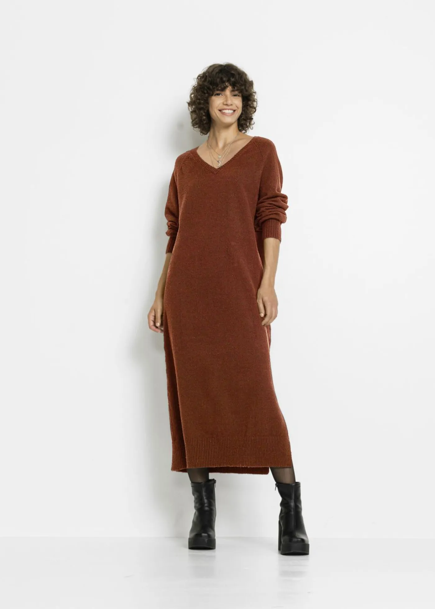 bonprix bonprix Vestido holgado de punto con largo midi Marrón caoba jaspeado Sale