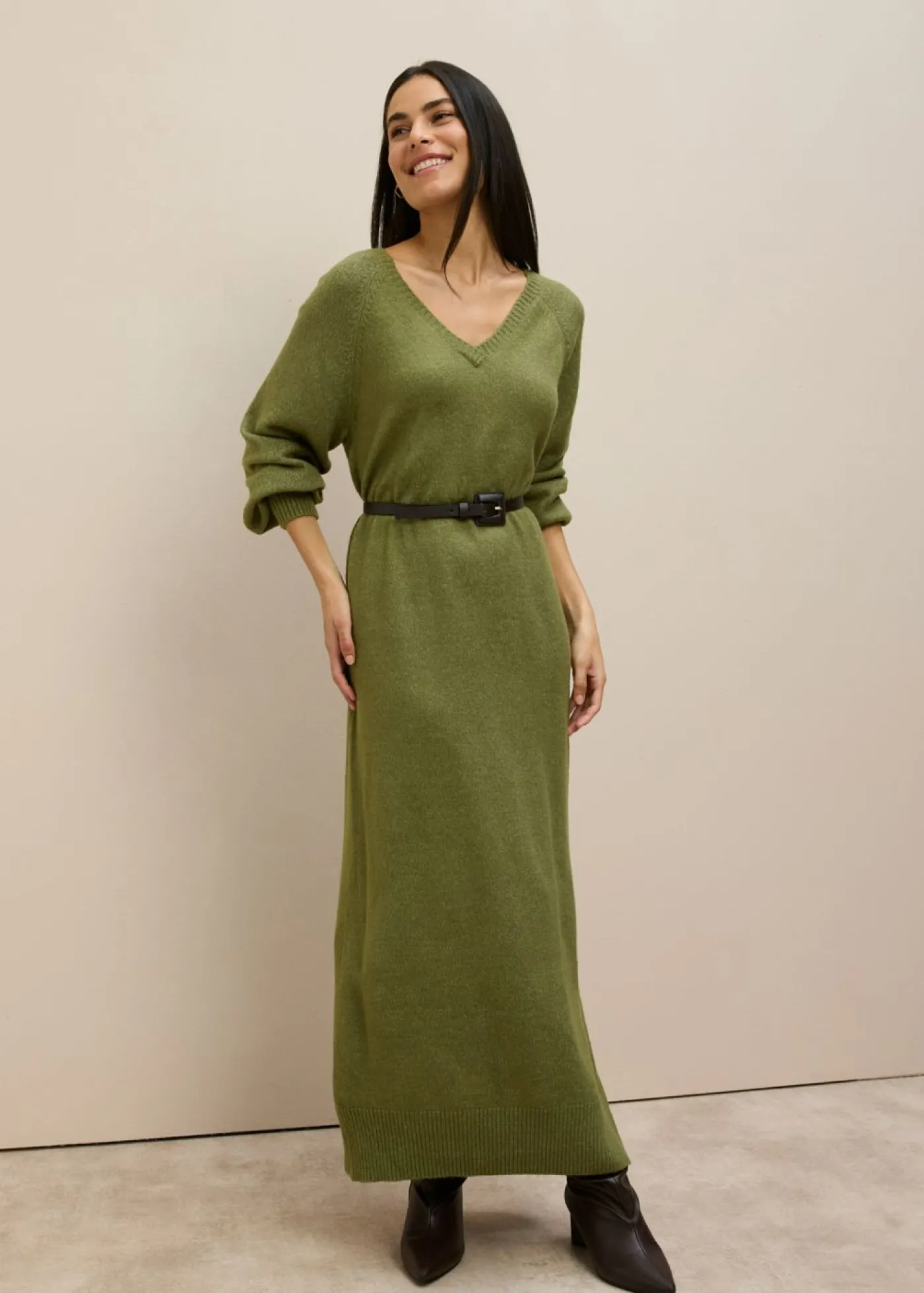 bonprix bonprix Vestido holgado de punto con largo midi Verde oliva oscuro jaspeado Sale