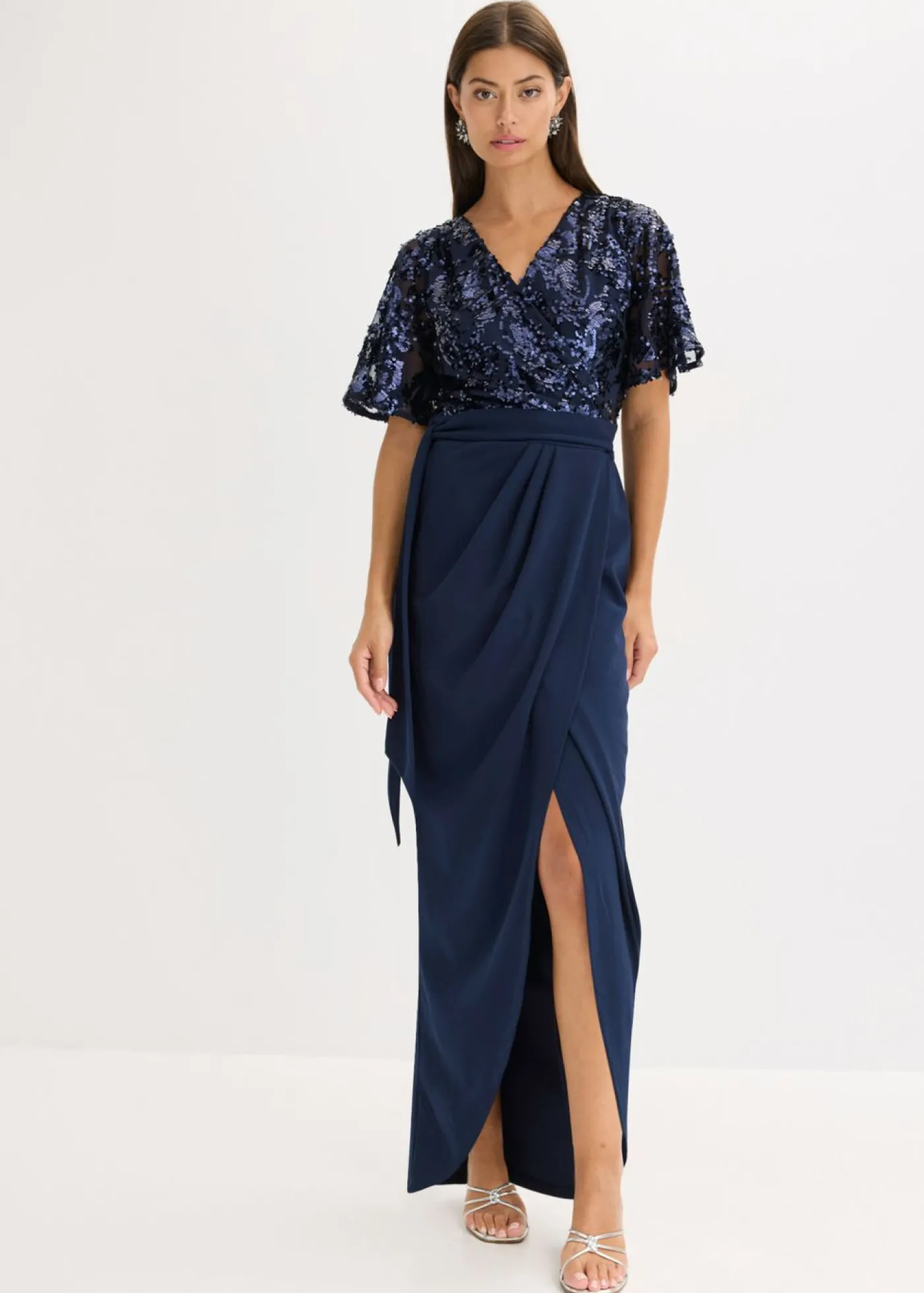 bonprix bonprix Vestido largo con bordado de lentejuelas Azul marino Discount