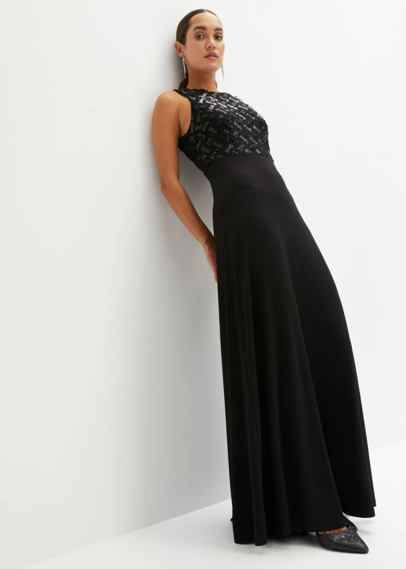 bonprix bonprix Vestido largo con bordado de lentejuelas Negro Online