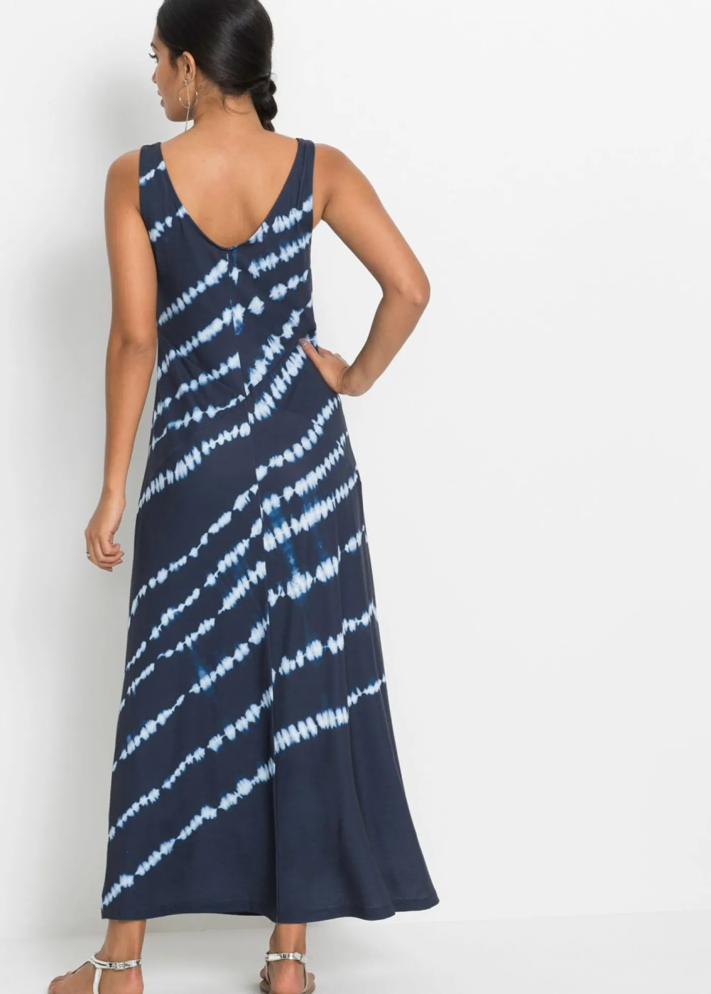 bonprix BODYFLIRT Vestido largo con efecto batik Azul oscuro-blanco lana estampado Hot