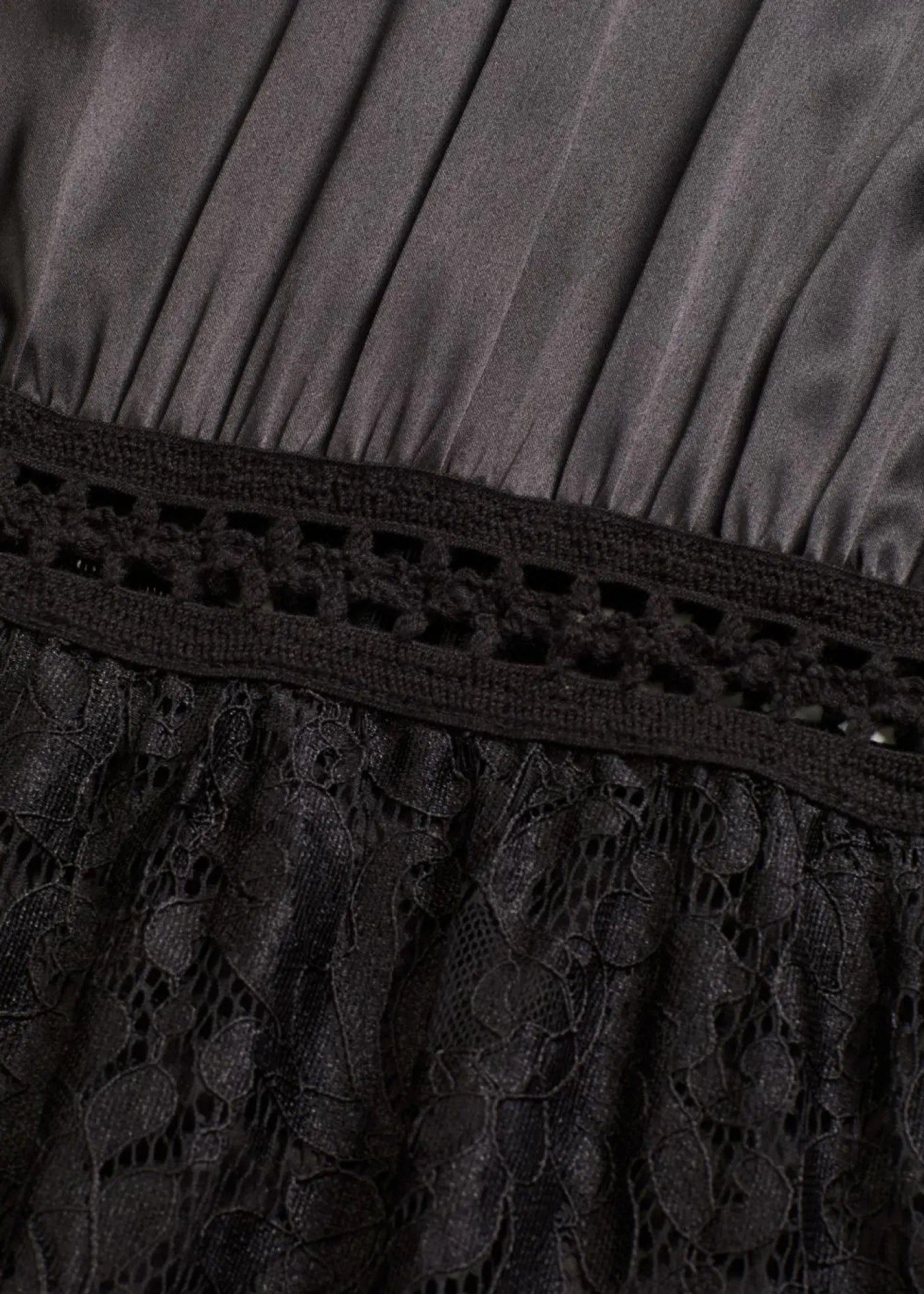 bonprix bonprix Vestido largo con falda de encaje Negro New