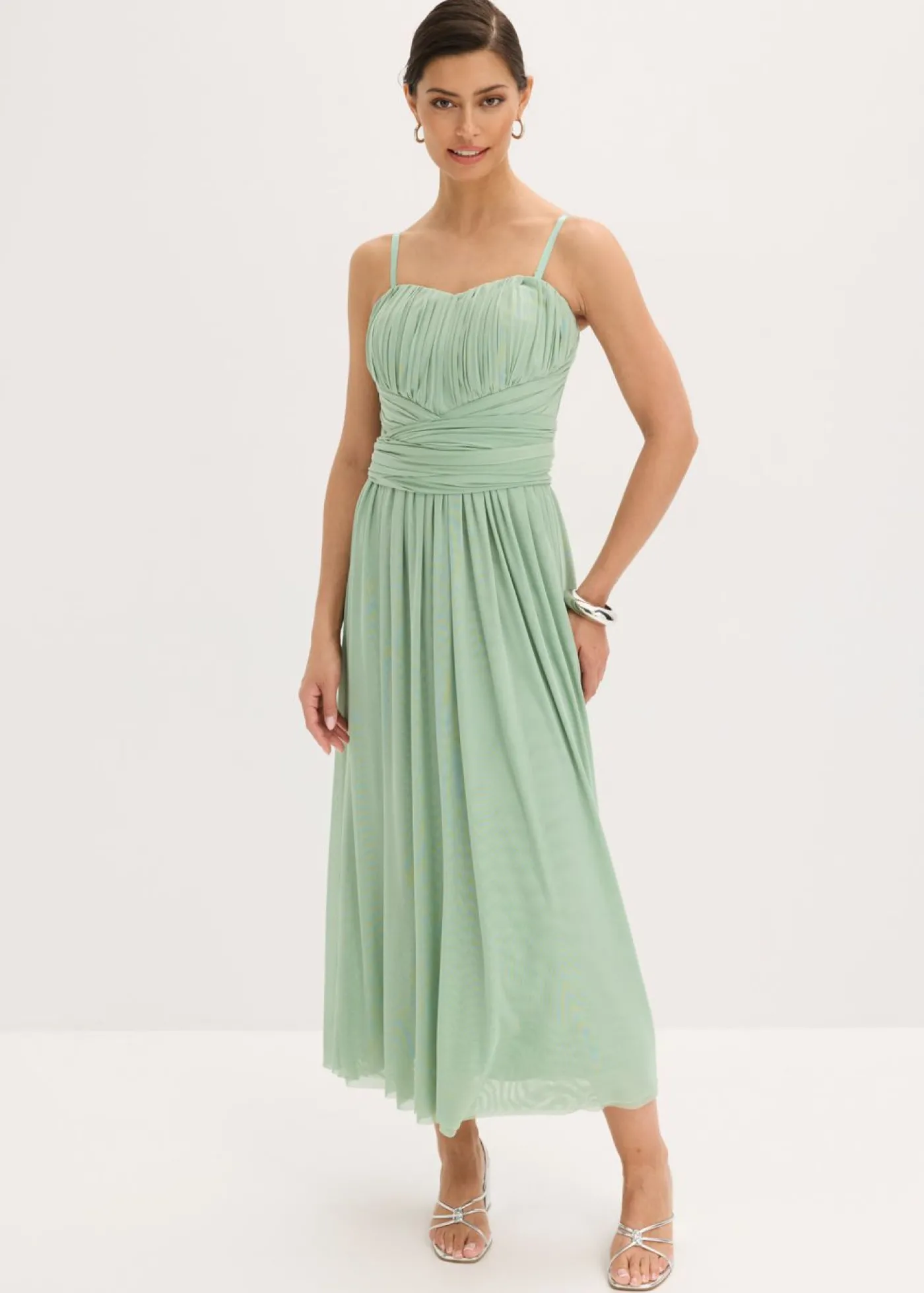 bonprix bonprix Vestido largo de malla con diferentes variantes de uso Verde pastel Outlet