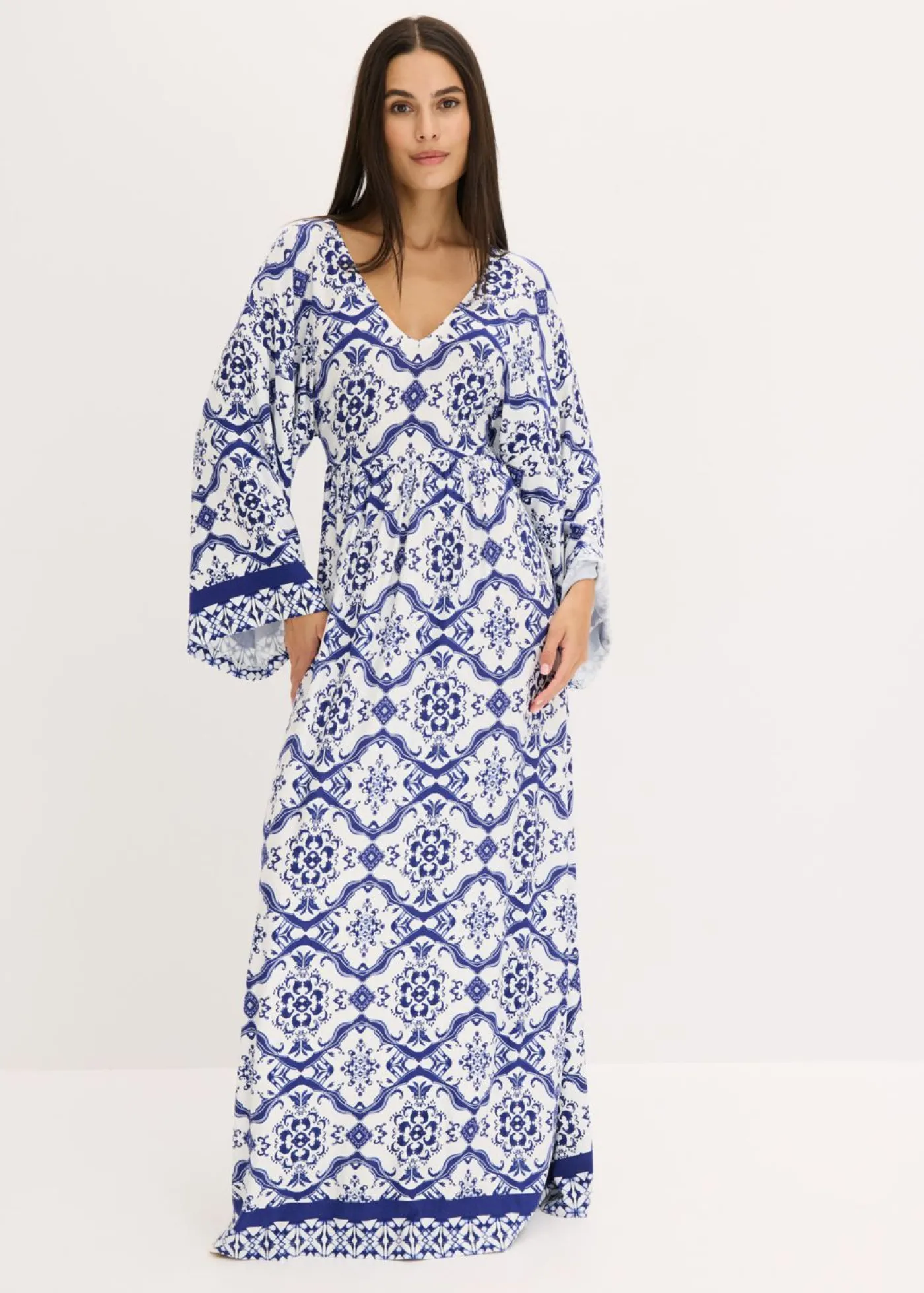 bonprix bonprix Vestido largo de mezcla de viscosa suave Blanco-azul New
