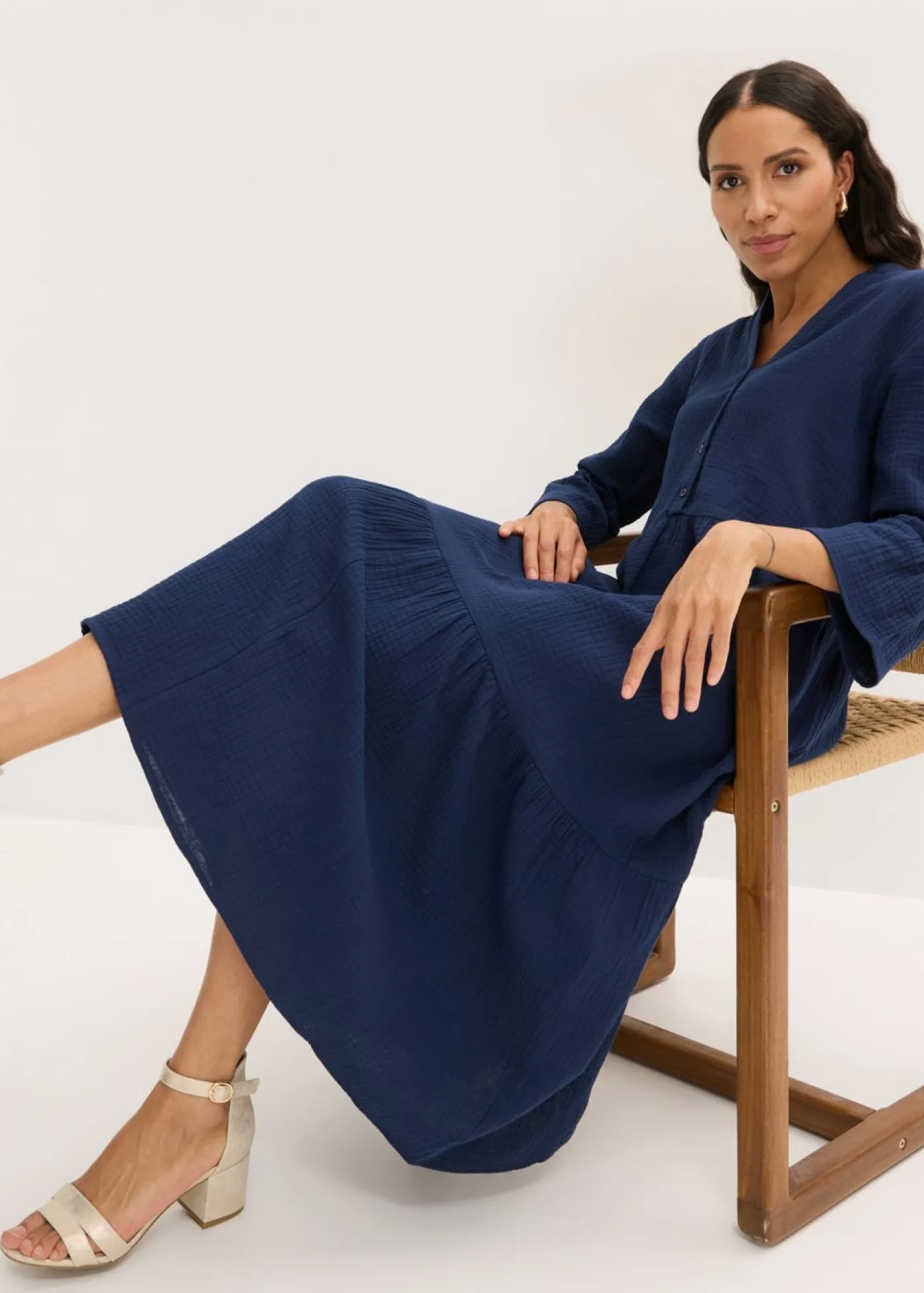 bonprix bonprix Vestido largo de muselina suave Azul marino Discount