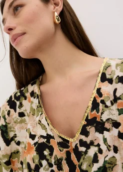 bonprix bonprix Vestido largo de viscosa fluida con lentejuelas estampado leo arena-negro-caqui New