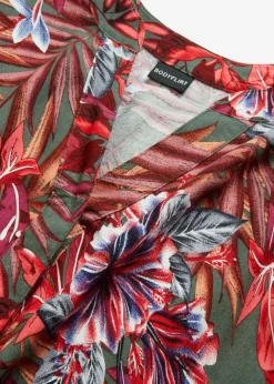 bonprix bonprix Vestido largo de viscosa fluida Negro-verde de flores Online