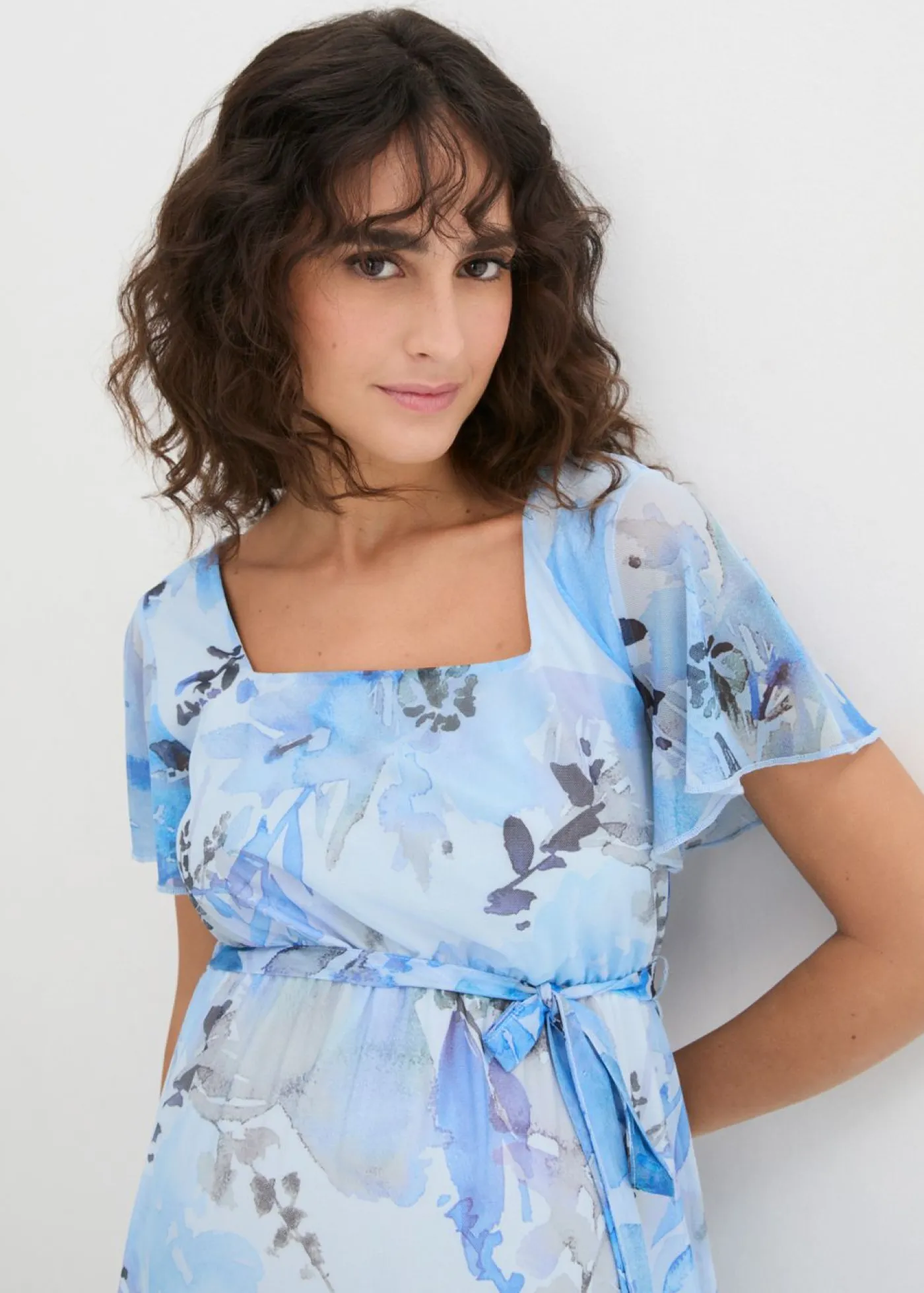 bonprix bonprix Vestido largo premamá de malla delicada azul pálido con flores Online