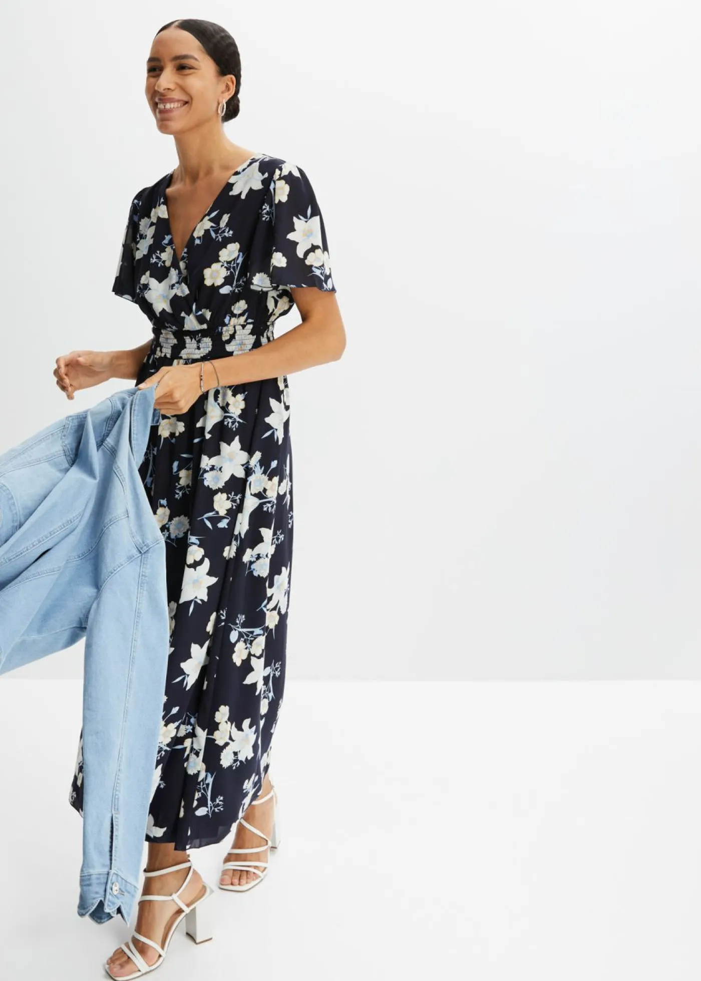 bonprix bonprix Vestido maxi con estampado de flores Azul marino con flores lilas Discount