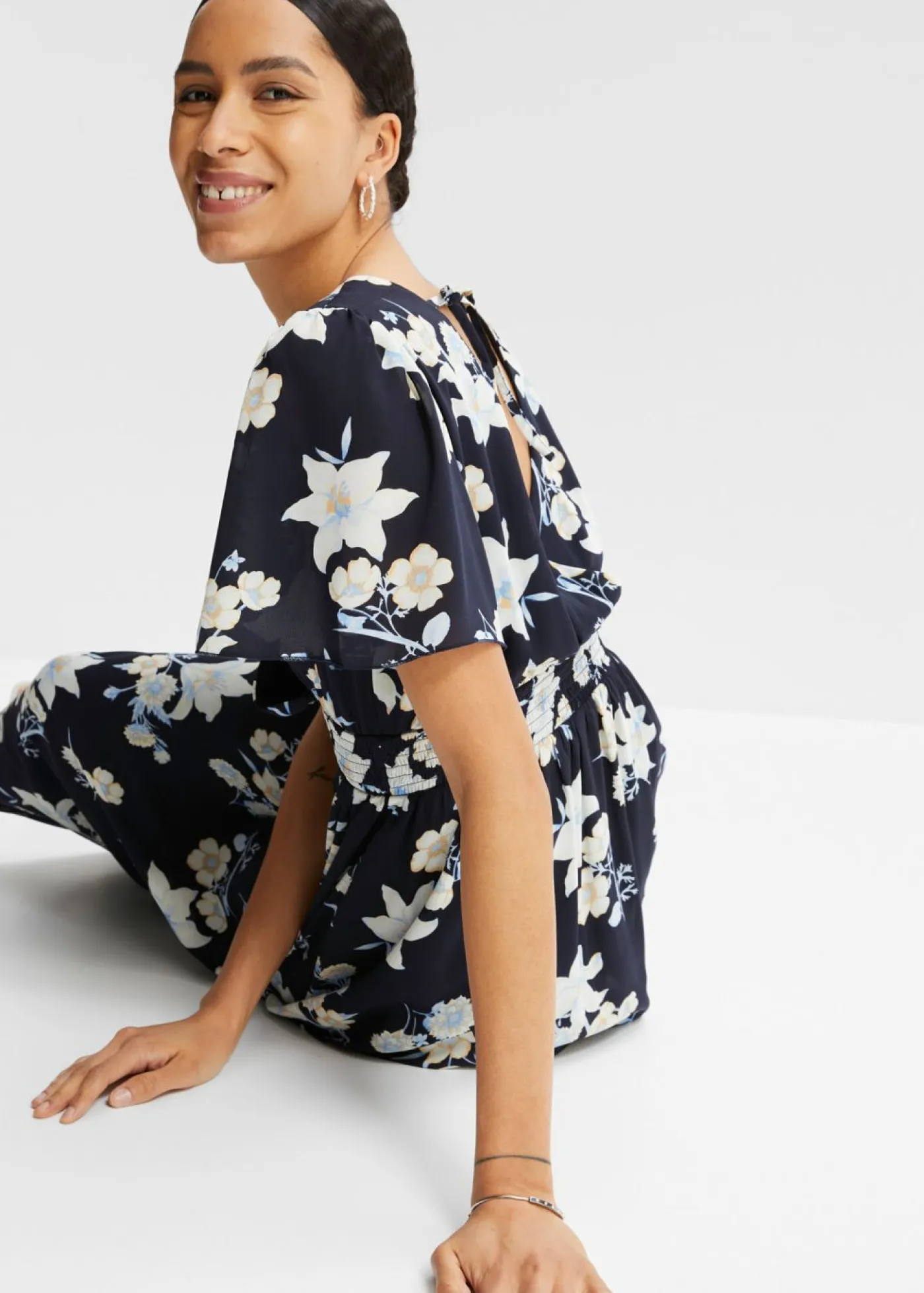 bonprix bonprix Vestido maxi con estampado de flores Azul marino con flores lilas Discount