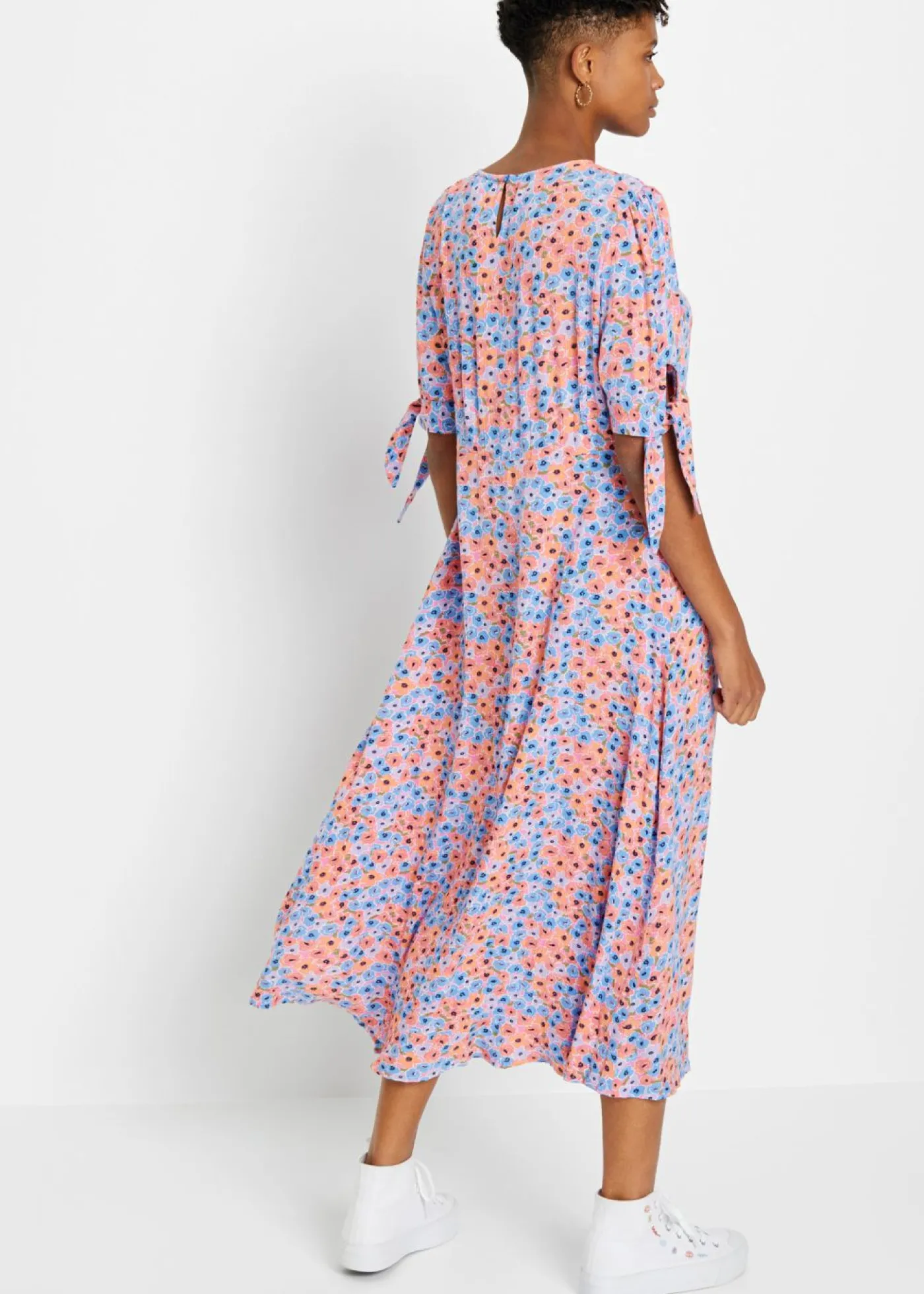 bonprix bonprix Vestido midi violeta claro/narajna suave con flores New