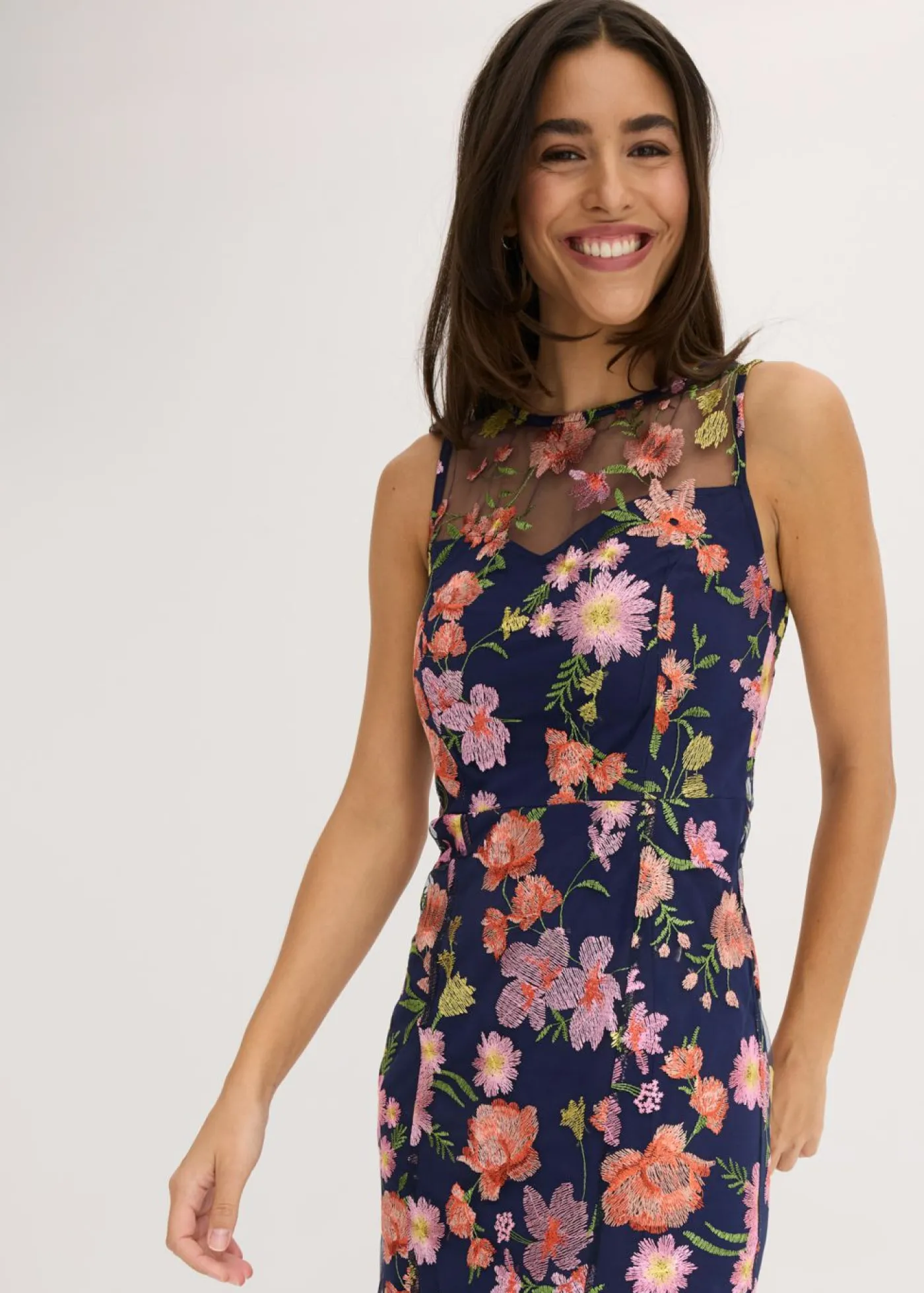 bonprix bonprix Vestido midi con bordado floral azul marino con flores Hot