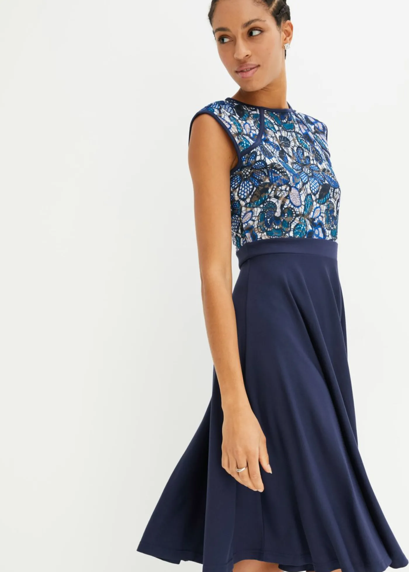 bonprix bonprix Vestido midi con encaje Azul marino de flores Outlet