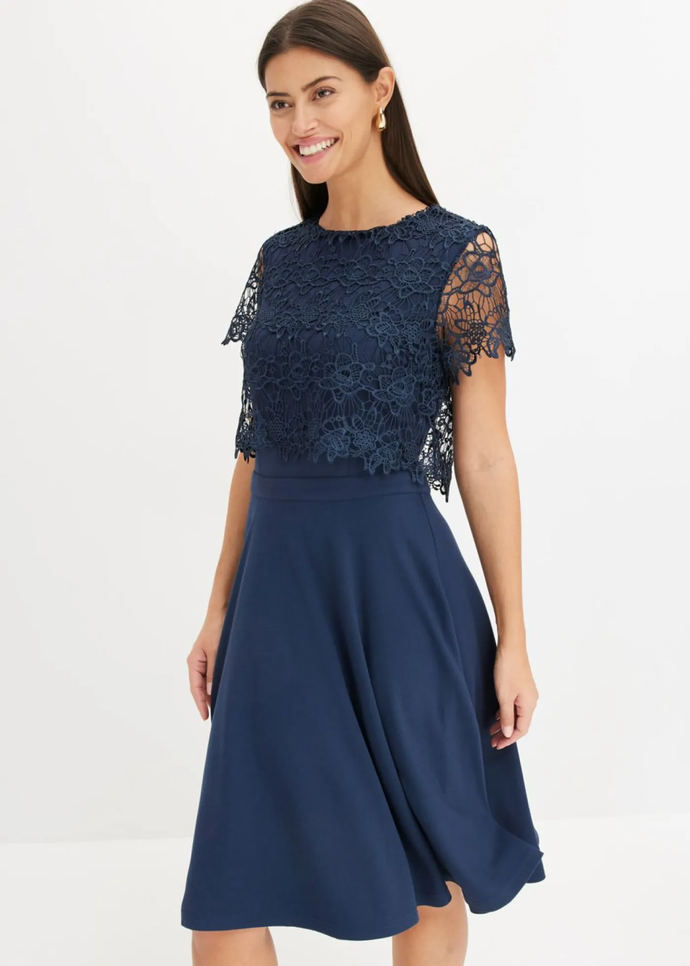 bonprix bonprix Vestido midi con encaje Azul marino Outlet