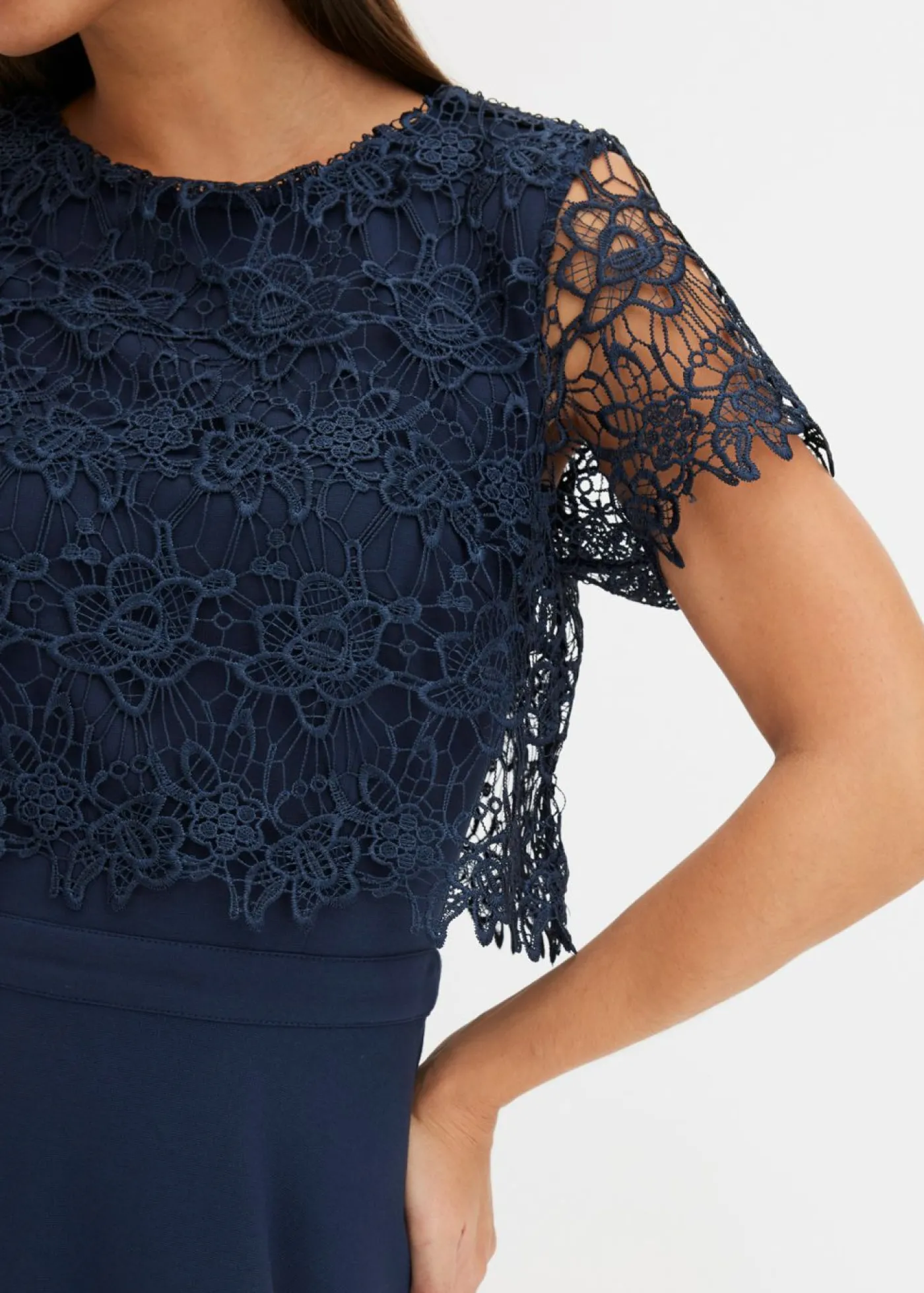 bonprix bonprix Vestido midi con encaje Azul marino Outlet