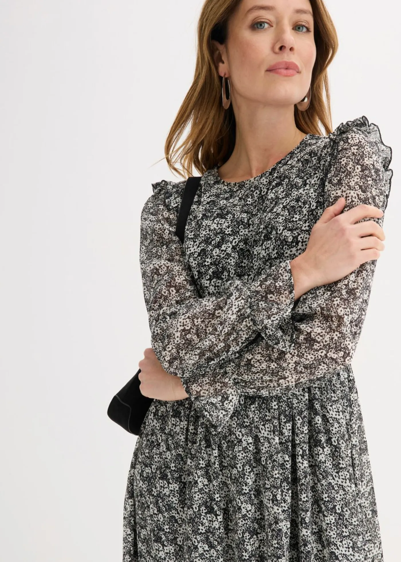 bonprix bonprix Vestido midi con volantes Negro-blanco de flores Online