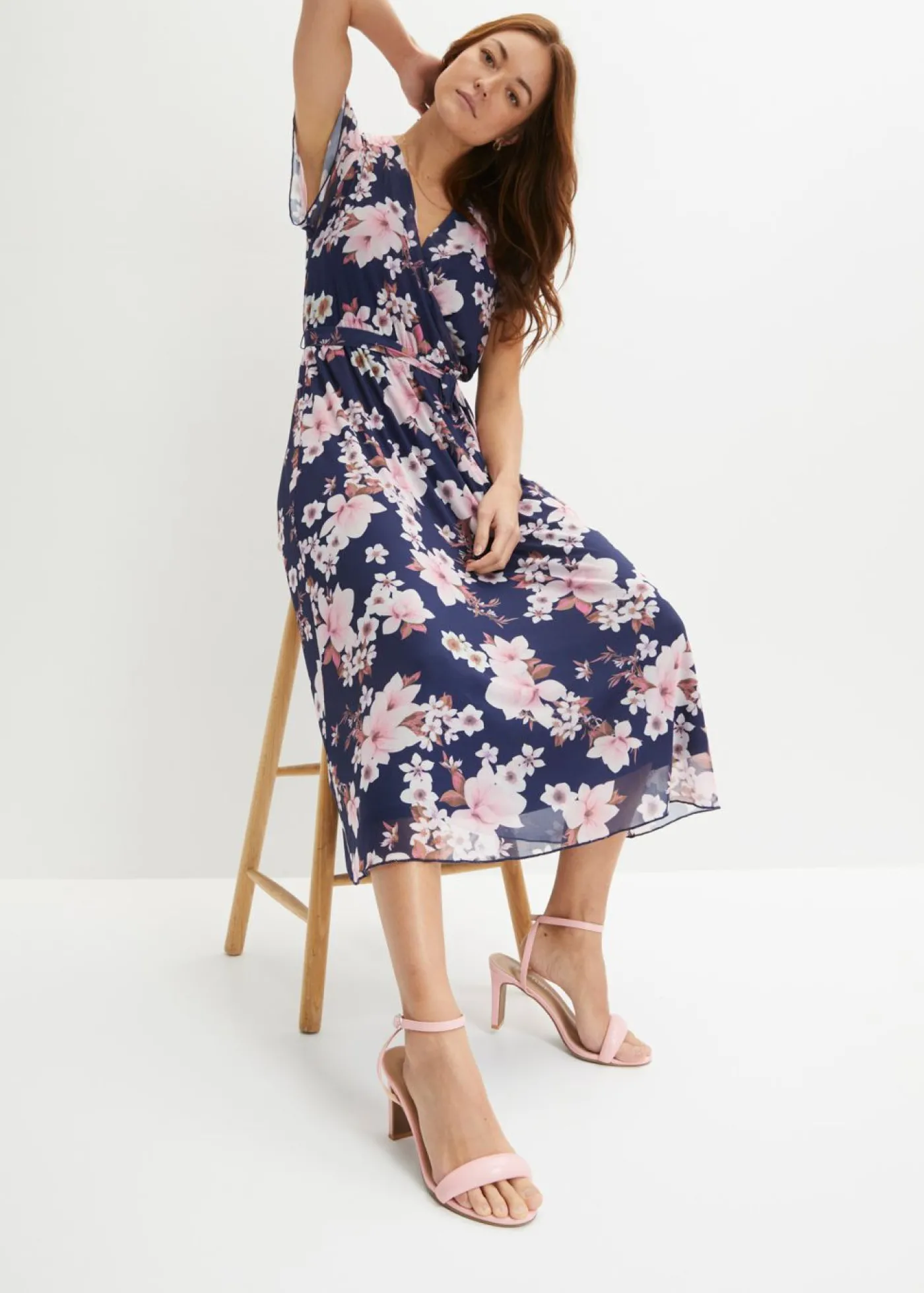 bonprix bonprix Vestido midi de malla estampado azul marino con flores