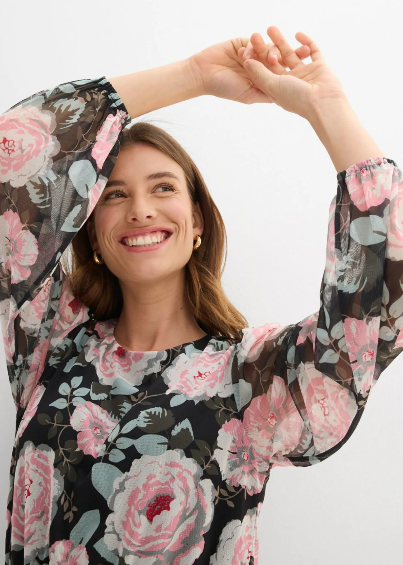 bonprix bonprix Vestido midi de malla suave Negro de flores New