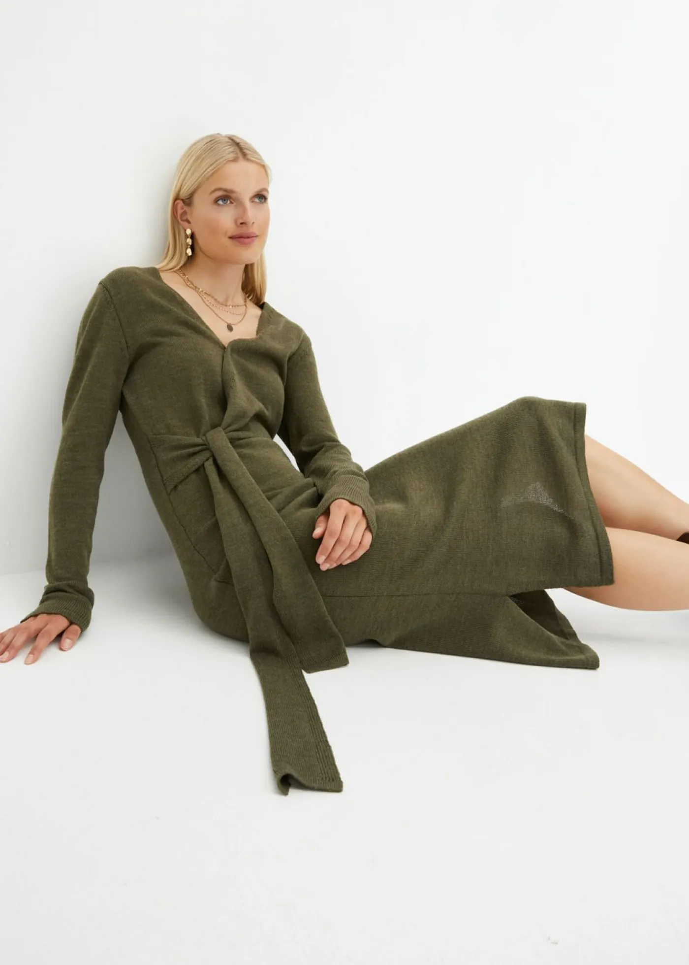 bonprix bonprix Vestido midi de punto Verde oliva oscuro jaspeado Discount
