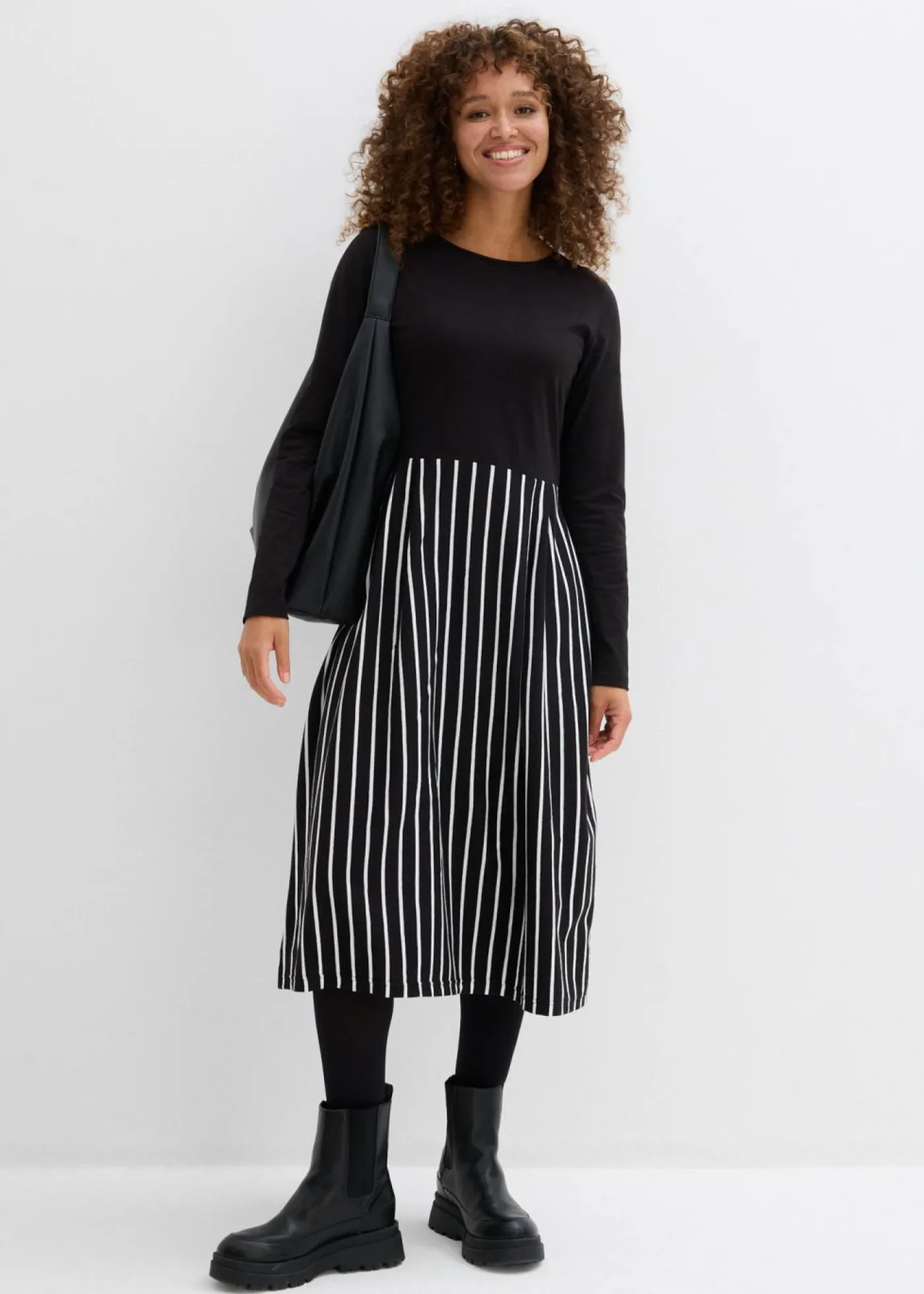 bonprix bonprix Vestido midi de punto de algodón negro-blanco lana con rayas Clearance