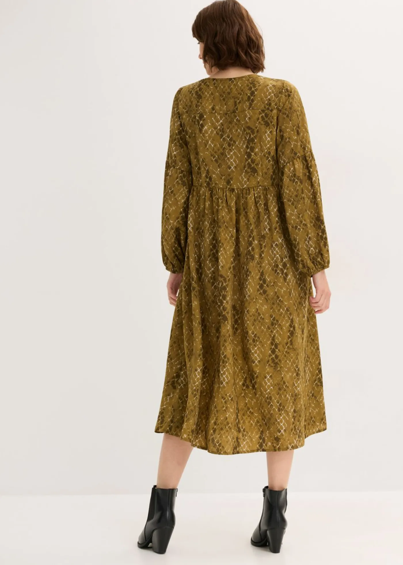 bonprix bonprix Vestido midi de satén fluido verde oliva/verde tierra estampado Discount