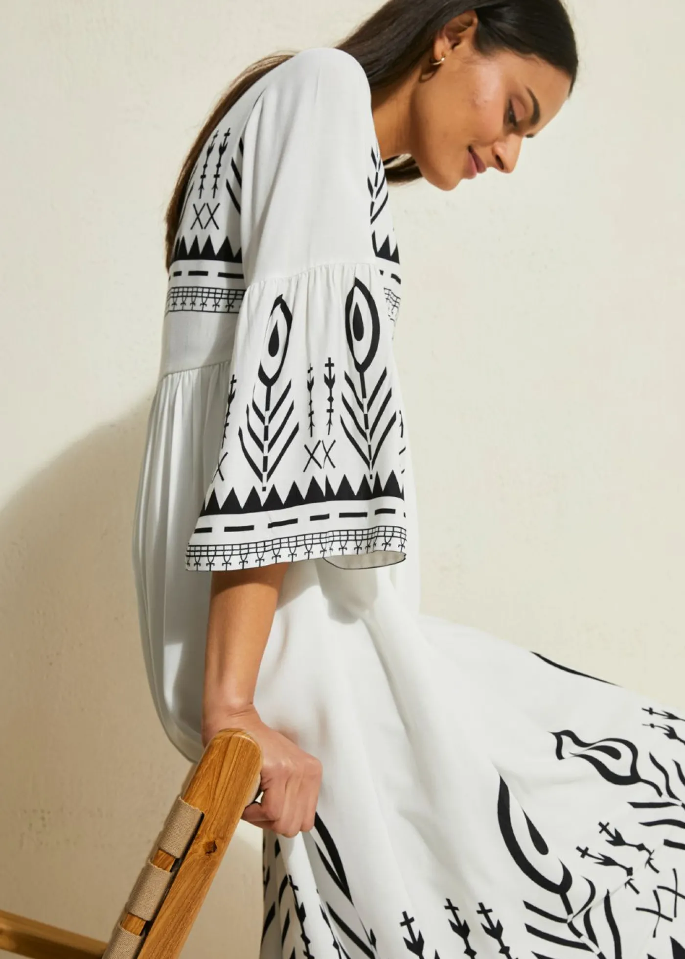 bonprix bonprix Vestido midi de viscosa fluida Blanco Online