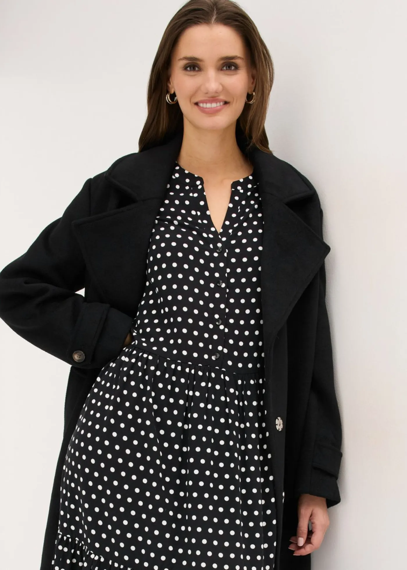 bonprix bonprix Vestido midi de viscosa fluida negro topos