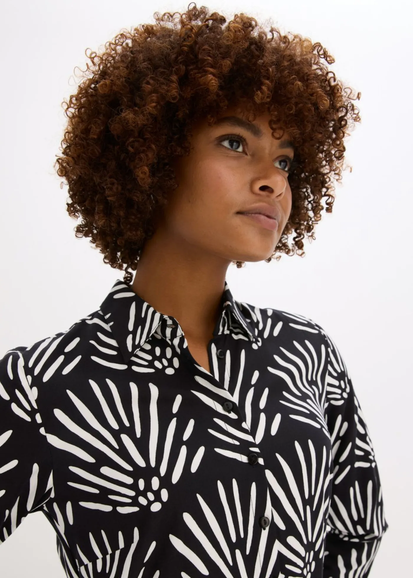 bonprix bonprix Vestido midi de viscosa fluida Negro-blanco Clearance