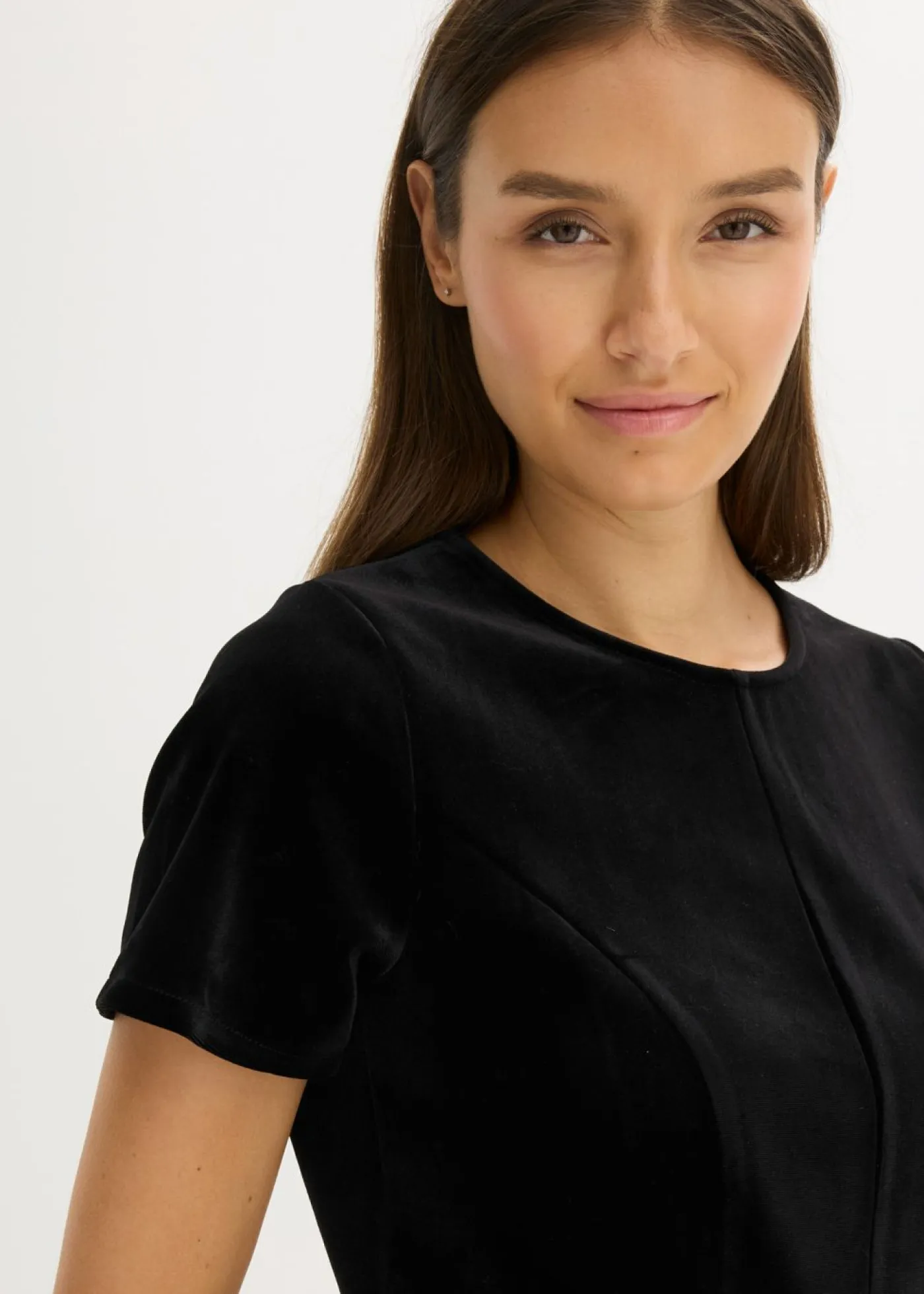 bonprix bonprix Vestido mini de terciopelo suave Negro Clearance